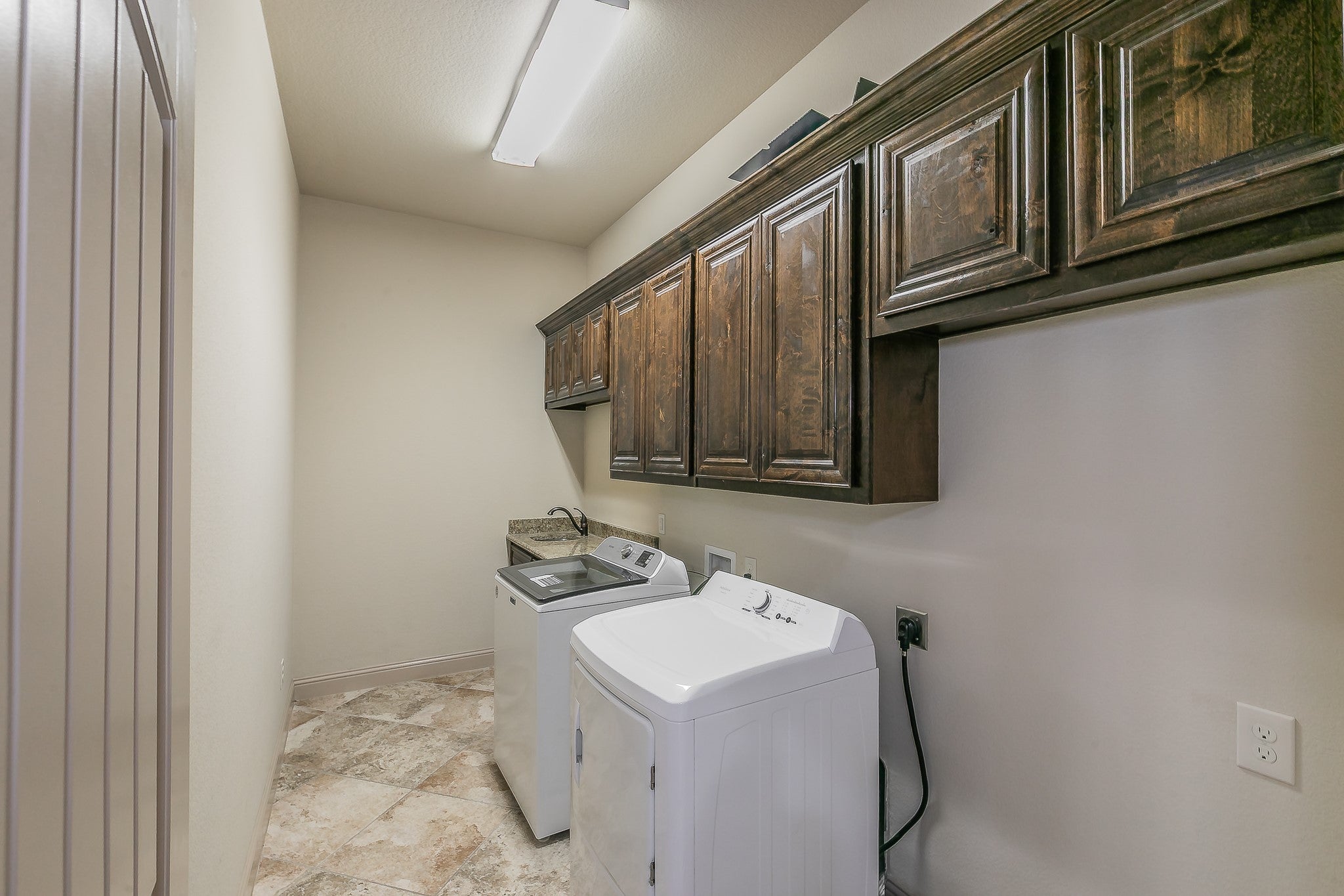 Fort Worth, Texas, 76179, United States, 5 Bedrooms Bedrooms, ,3 BathroomsBathrooms,Residential,For Sale,1980950