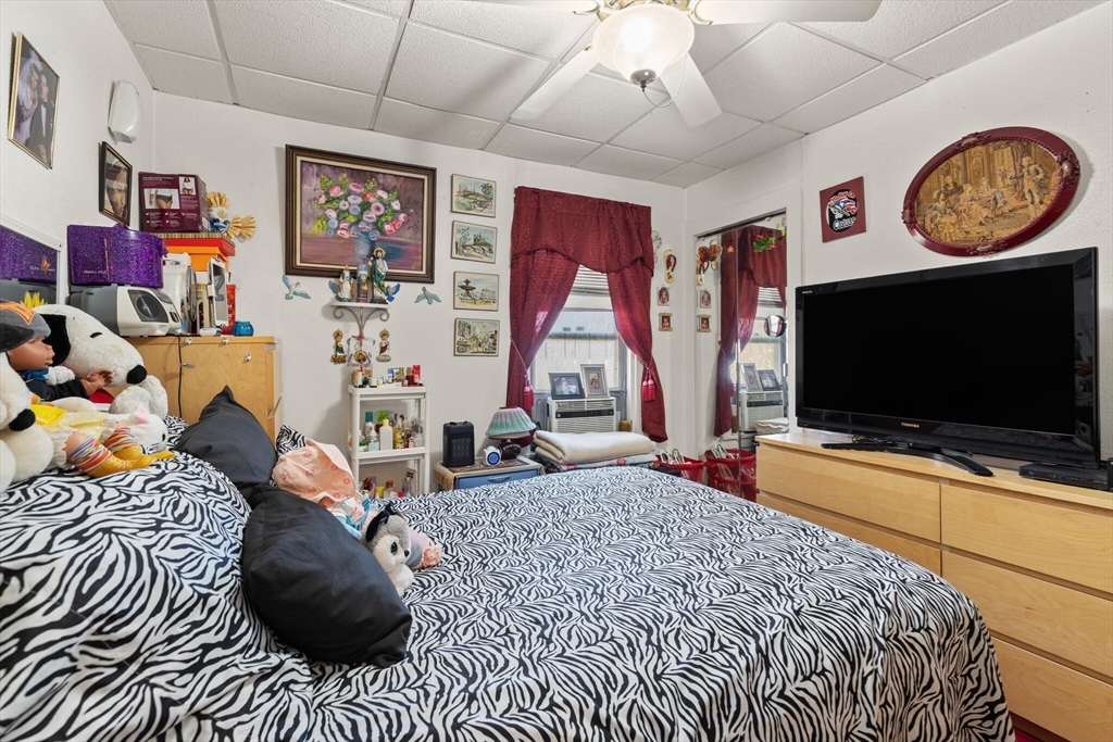 Brockton, Massachusetts, 02301, United States, 5 Bedrooms Bedrooms, ,3 BathroomsBathrooms,Residential,For Sale,1911807