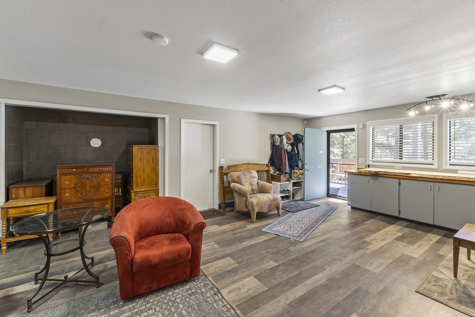  Cougar Estate Acreage - 物件實景