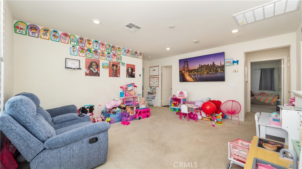 Fontana, California, 92336, United States, 3 Bedrooms Bedrooms, ,3 BathroomsBathrooms,Residential,For Sale,1975846