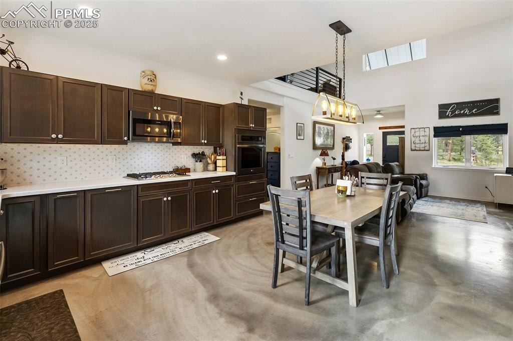 Florissant, Colorado, 80816, United States, 3 Bedrooms Bedrooms, ,2 BathroomsBathrooms,Residential,For Sale,1882650