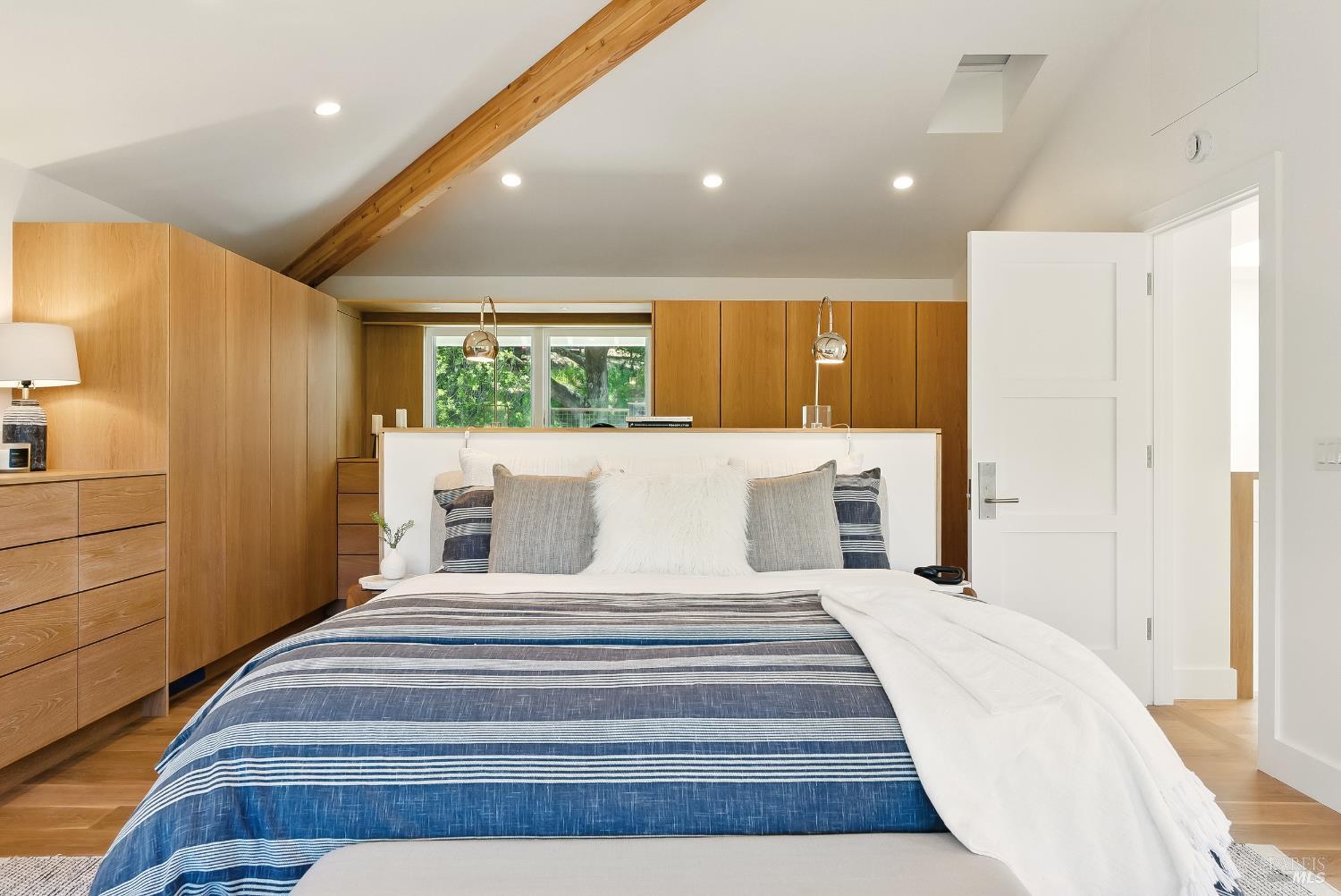 Woodacre, California, 94973, United States, 5 Bedrooms Bedrooms, ,3 BathroomsBathrooms,Residential,For Sale,1838078