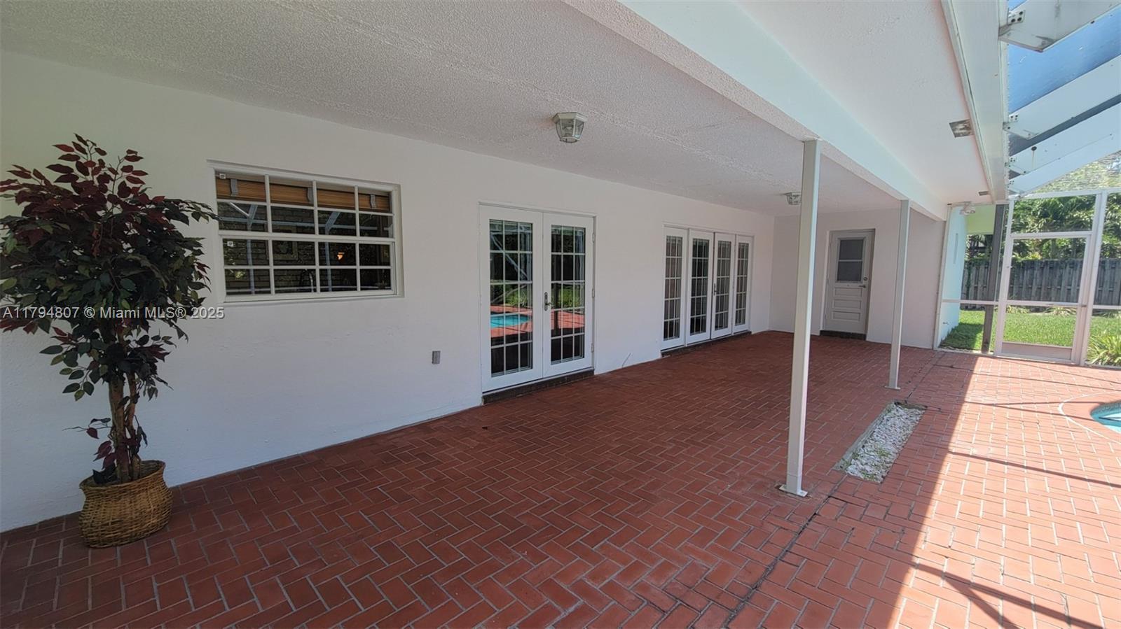 Plantation, Florida, 33324, United States, 3 Bedrooms Bedrooms, ,2 BathroomsBathrooms,Residential,For Sale,1792885