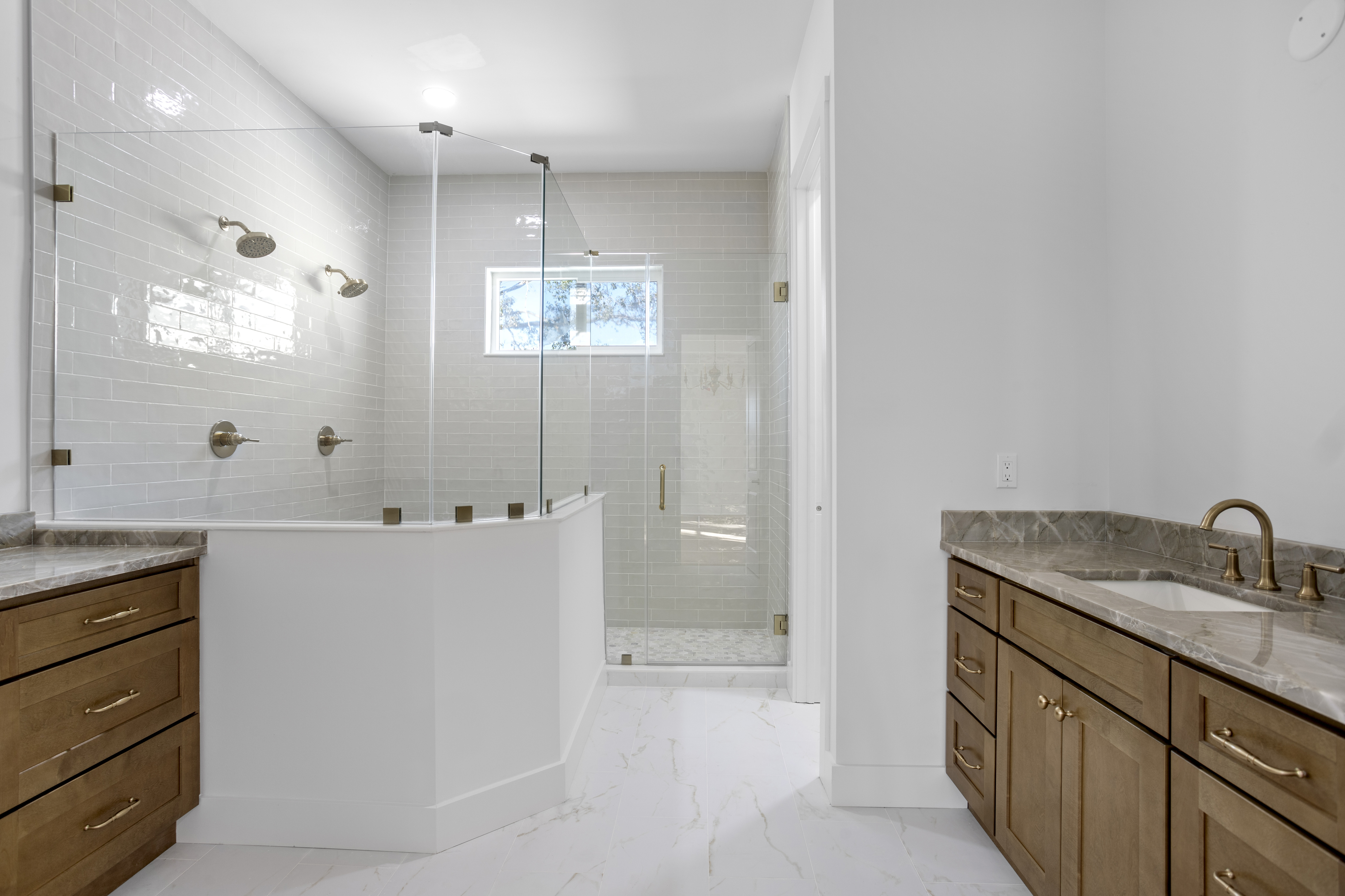 Tampa, Florida, 33611, United States, 4 Bedrooms Bedrooms, ,3 BathroomsBathrooms,Residential,For Sale,1977449