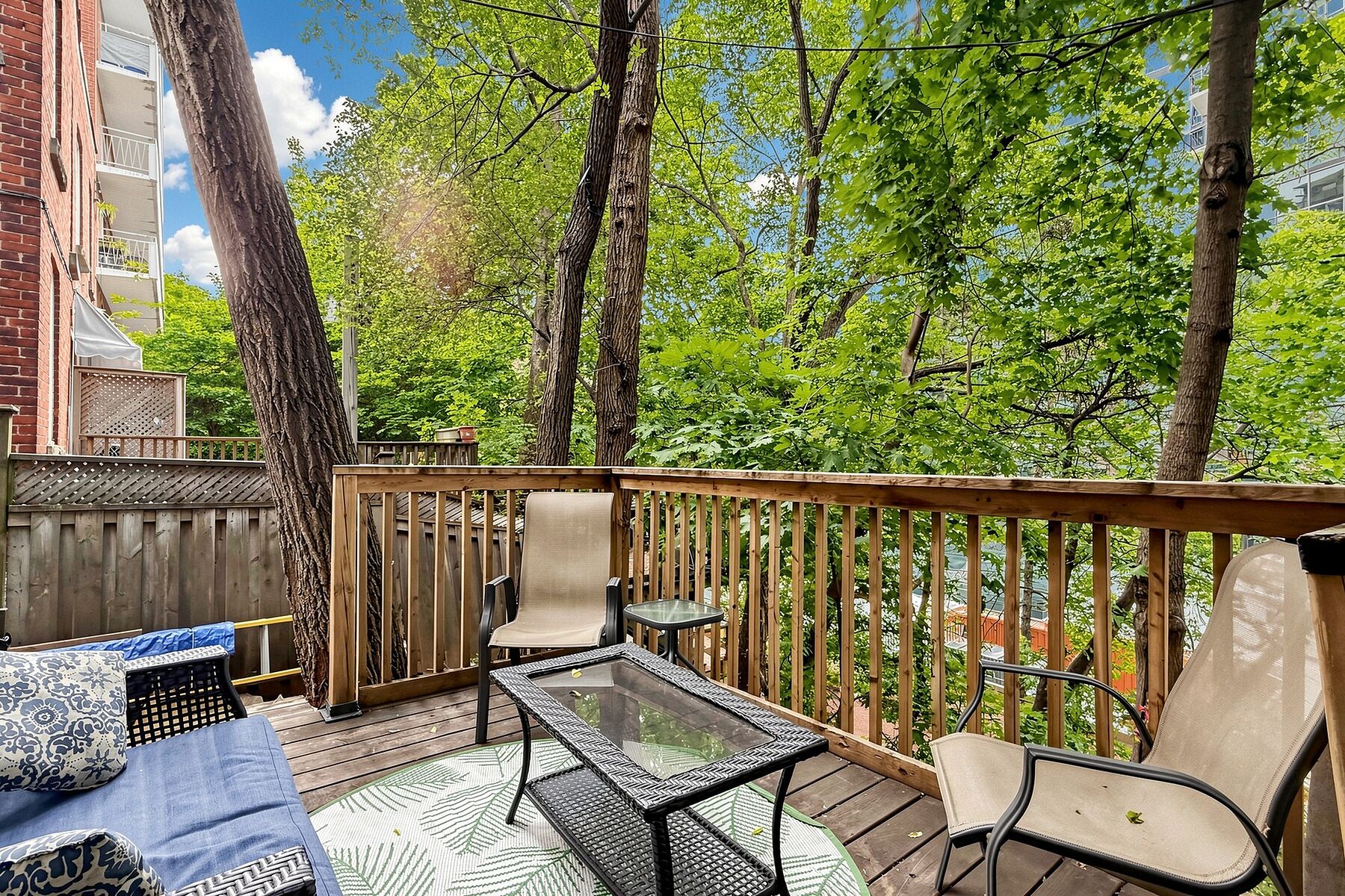  Updated Two-Storey Home - 物件實景