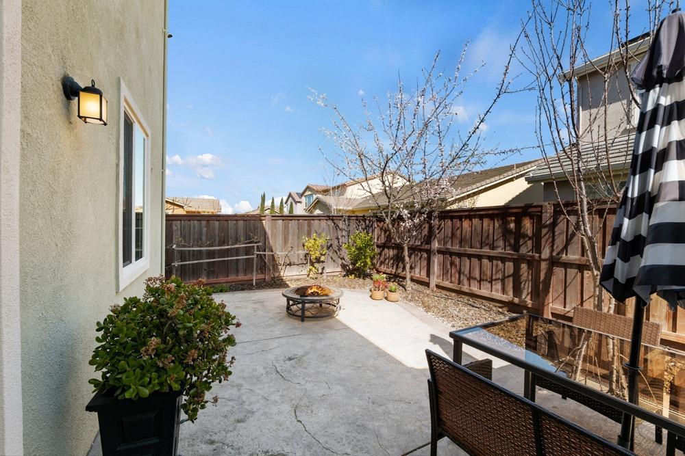 Woodland, California, 95776, United States, 4 Bedrooms Bedrooms, ,3 BathroomsBathrooms,Residential,For Sale,1939762