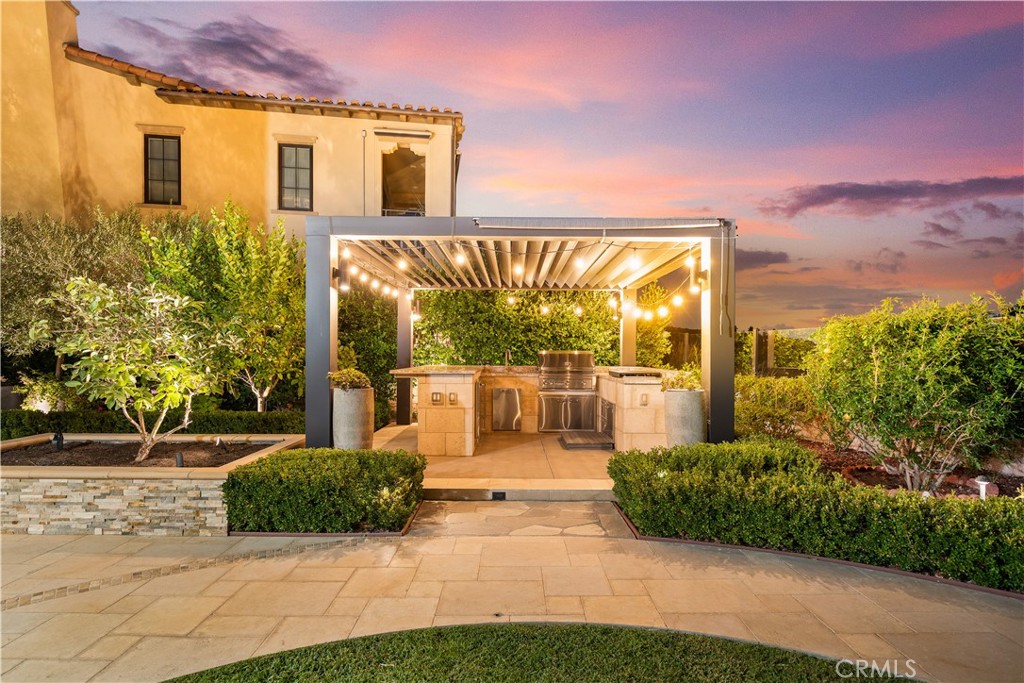 Irvine, California, 92602, United States, 5 Bedrooms Bedrooms, ,6 BathroomsBathrooms,Residential,For Sale,1982881