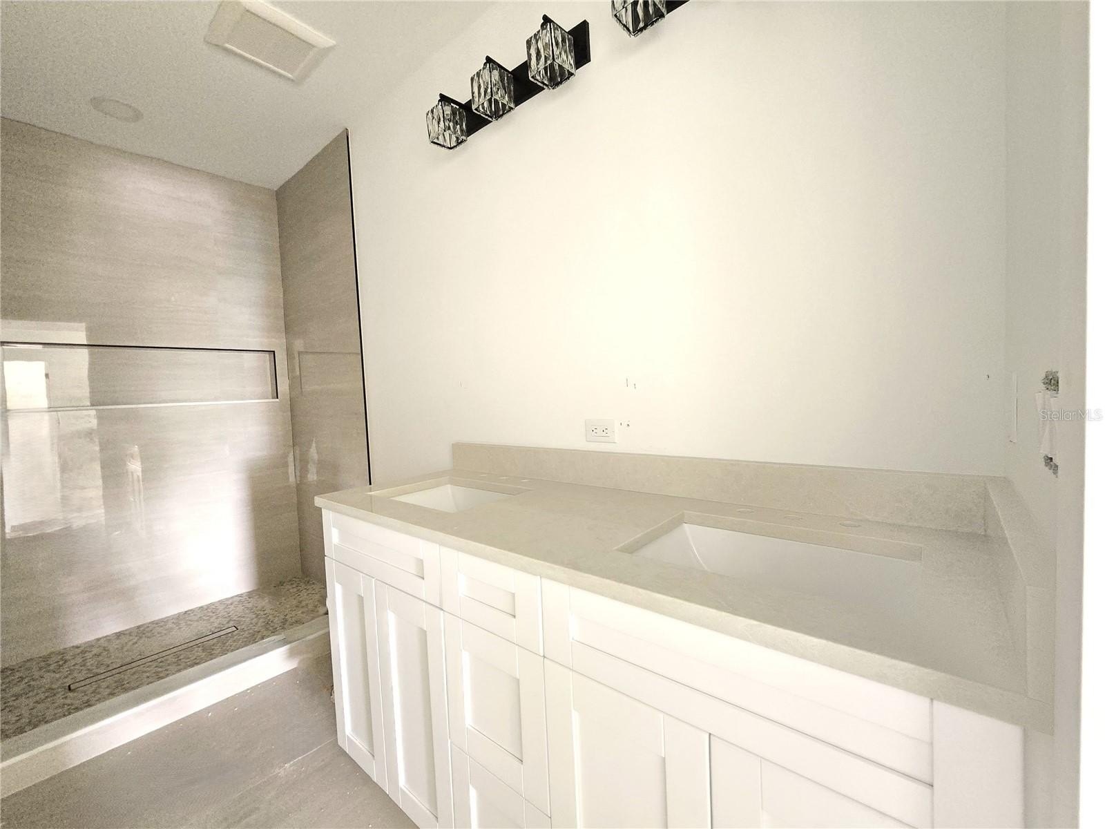 ST PETERSBURG, Florida, 33714, United States, 4 Bedrooms Bedrooms, ,3 BathroomsBathrooms,Residential,For Sale,2036130