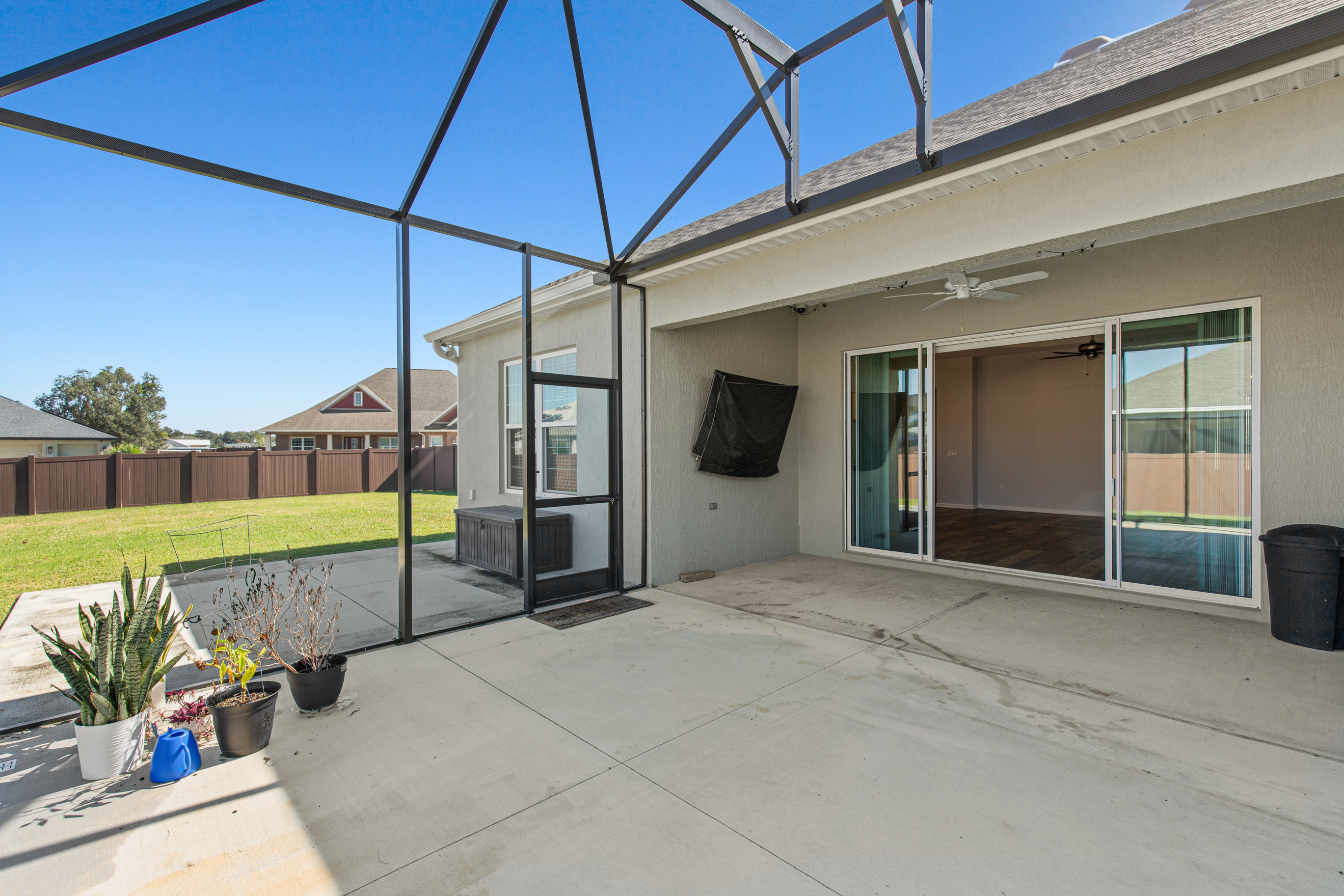 Oxford, Florida, 34484, United States, 3 Bedrooms Bedrooms, ,2 BathroomsBathrooms,Residential,For Sale,1989901