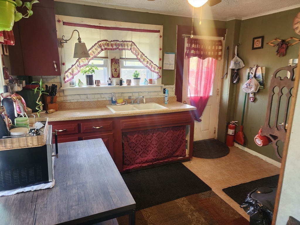 Monson, Massachusetts, 01057, United States, 7 Bedrooms Bedrooms, ,5 BathroomsBathrooms,Residential,For Sale,1795174