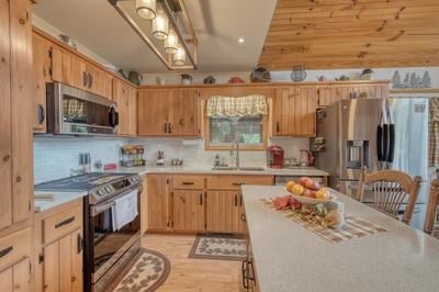 Murphy, North Carolina, 28906, United States, 3 Bedrooms Bedrooms, ,3 BathroomsBathrooms,Residential,For Sale,1917249