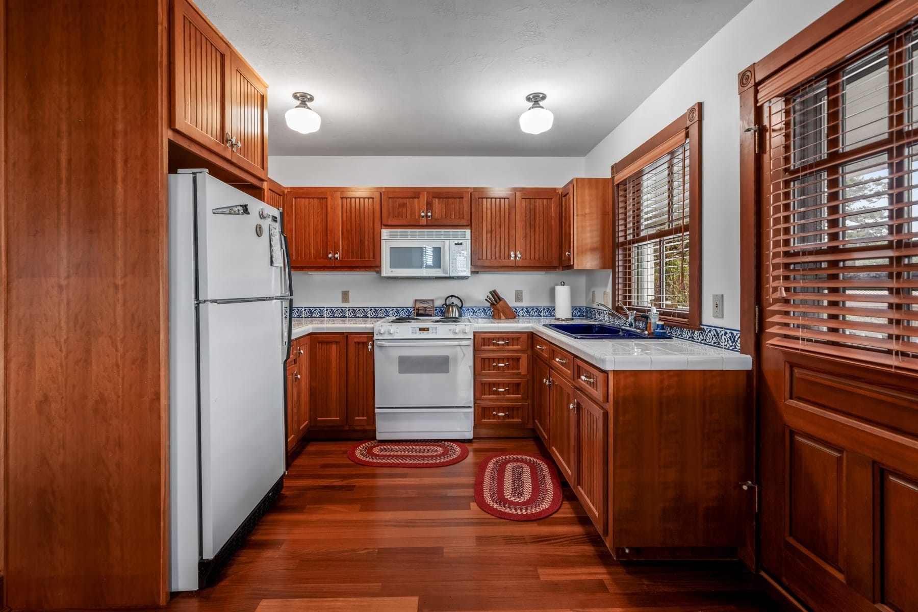  930 NW HIGHLAND DR Waldport, OR 97394 - 物件實景