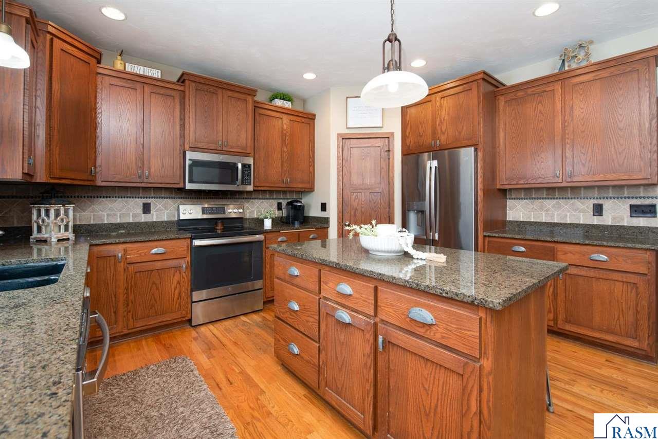 Le Center, Minnesota, 56057, United States, 4 Bedrooms Bedrooms, ,3 BathroomsBathrooms,Residential,For Sale,2011720