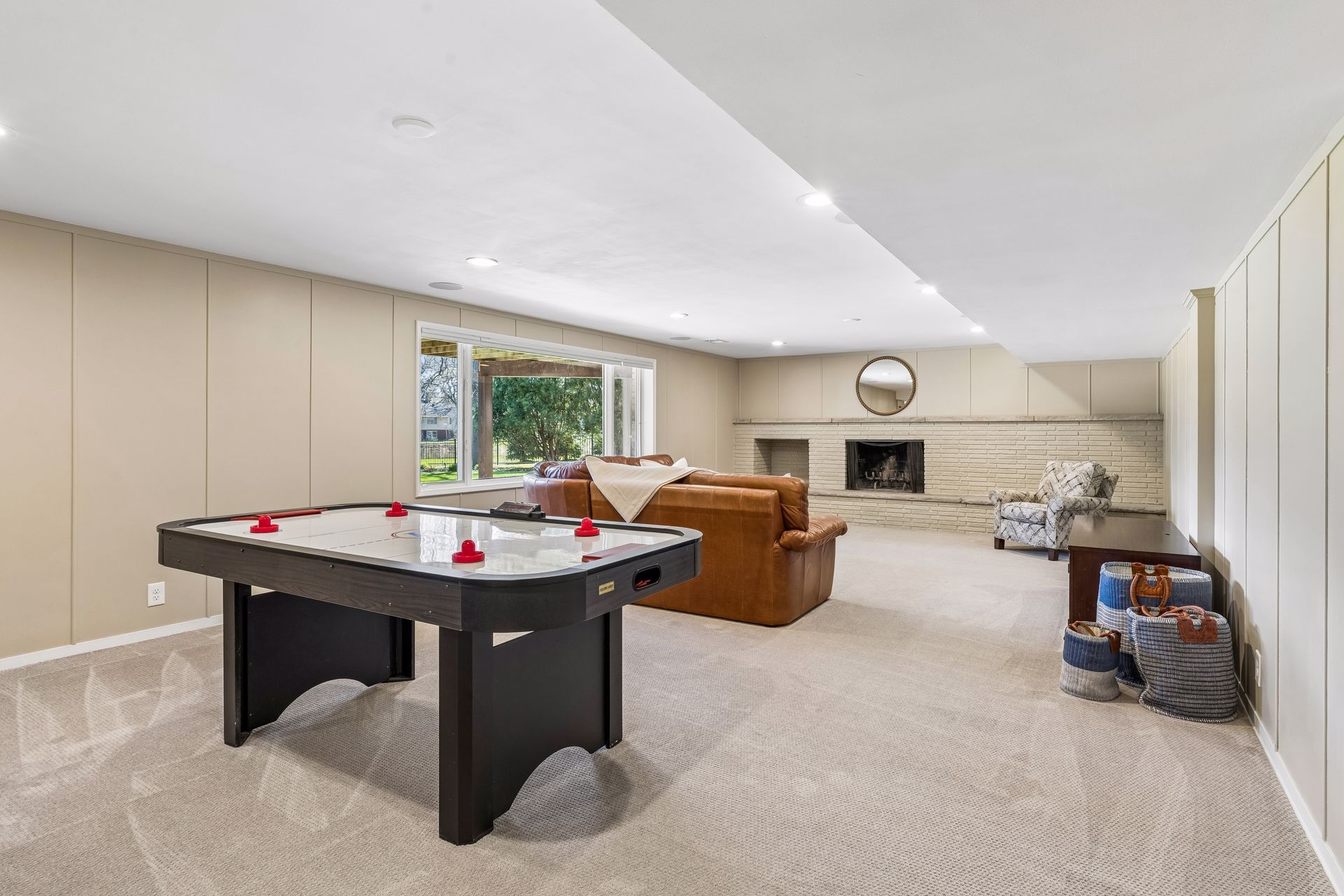  Updated Rambler in Edina with Stunning Pond Views - 物件實景