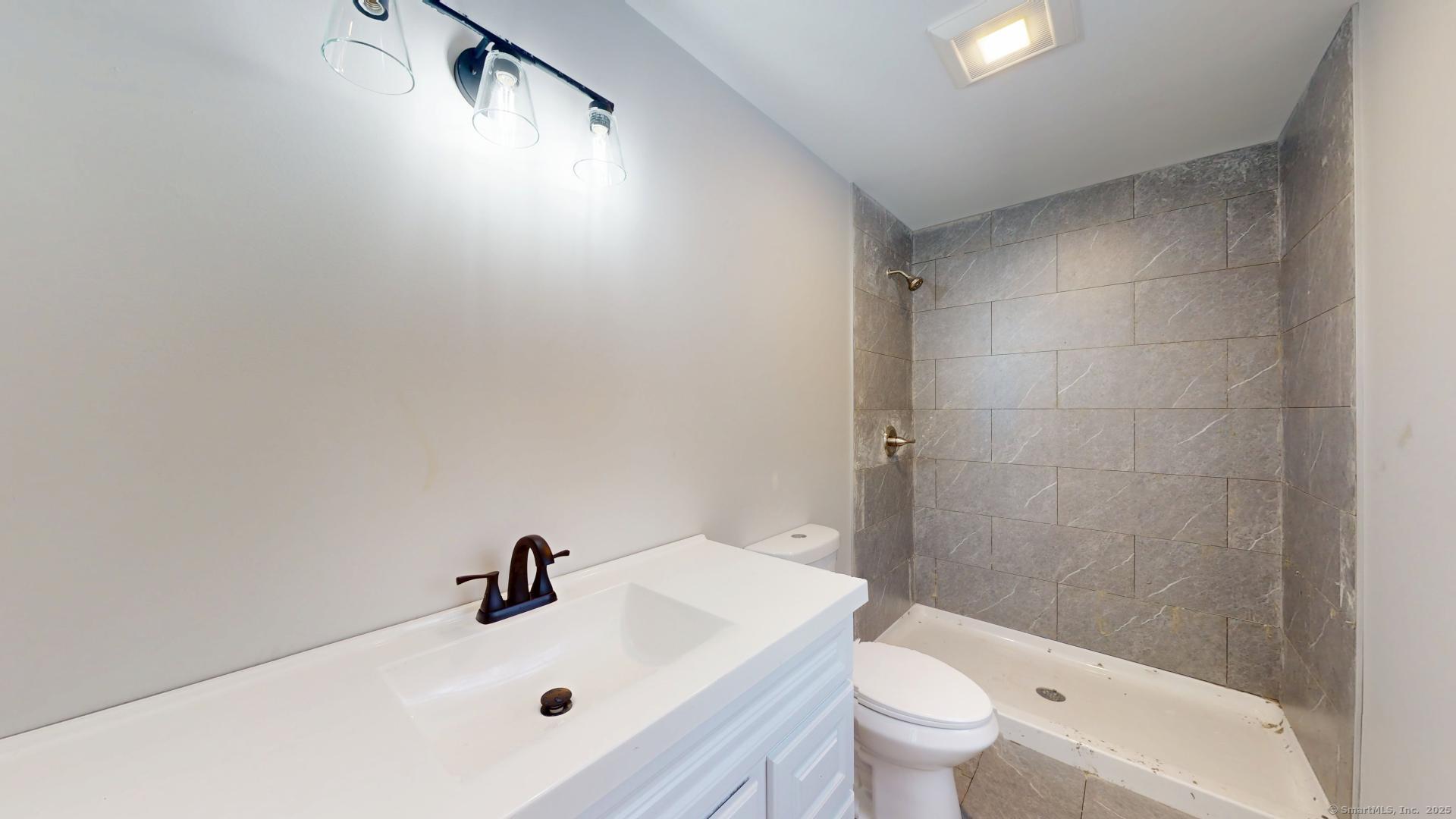 Enfield, Connecticut, 06082, United States, 3 Bedrooms Bedrooms, ,3 BathroomsBathrooms,Residential,For Sale,1919509