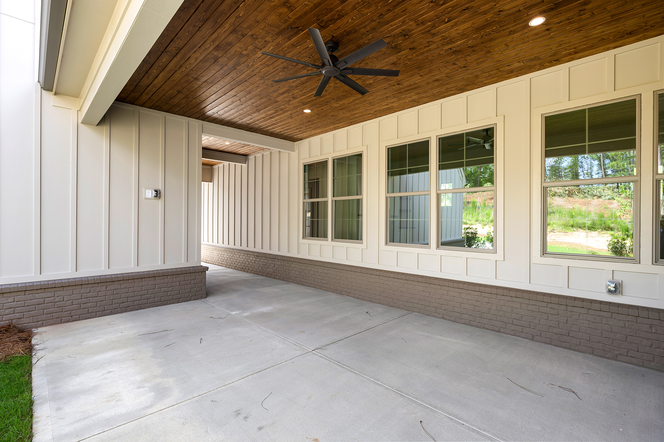  Beautiful New Construction With European Flair in Arbor Springs - 物件實景