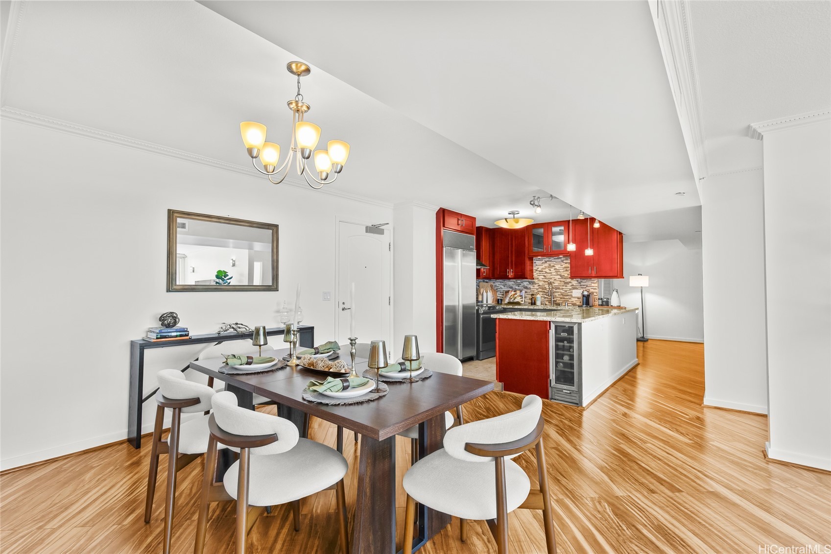 Honolulu, Hawaii, 96814, United States, 2 Bedrooms Bedrooms, ,2 BathroomsBathrooms,Residential,For Sale,2003037