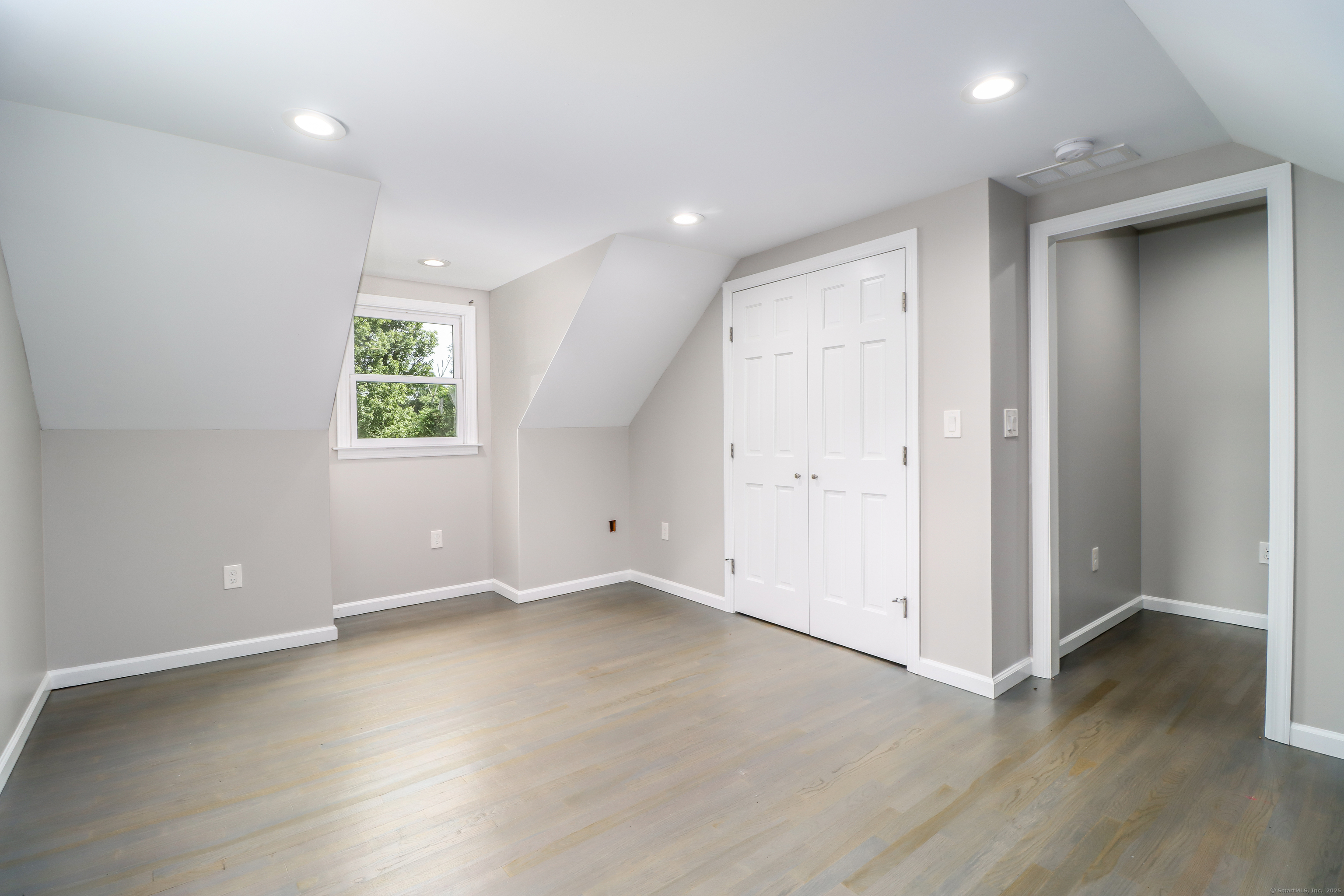 Redding, Connecticut, 06896, United States, 5 Bedrooms Bedrooms, ,3 BathroomsBathrooms,Residential,For Sale,1875500