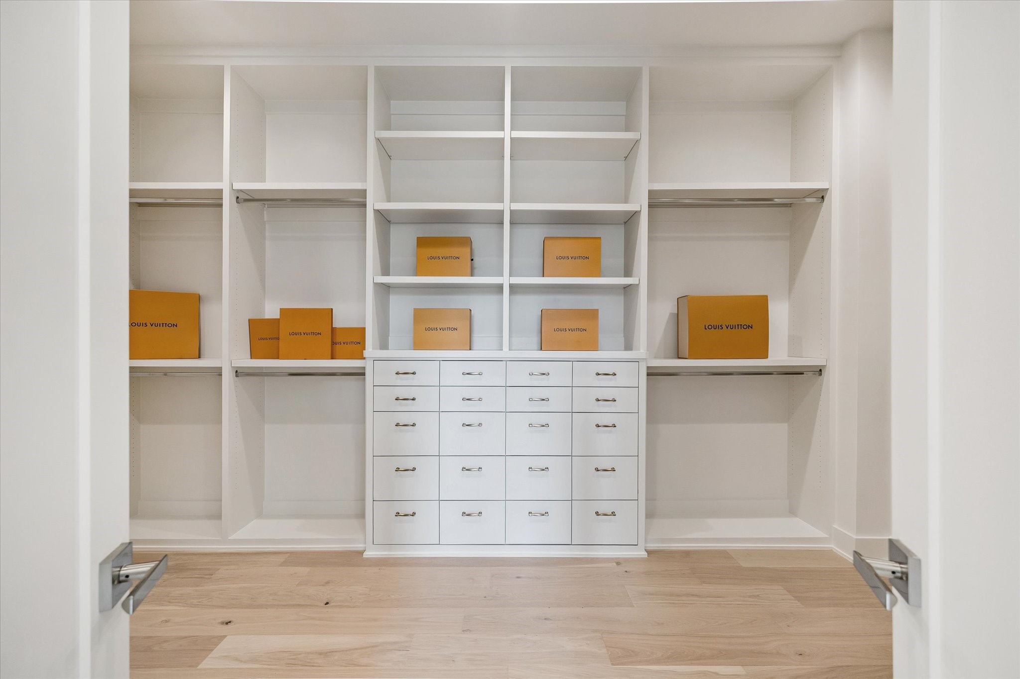  2203 Cheshire Lane - 物件實景