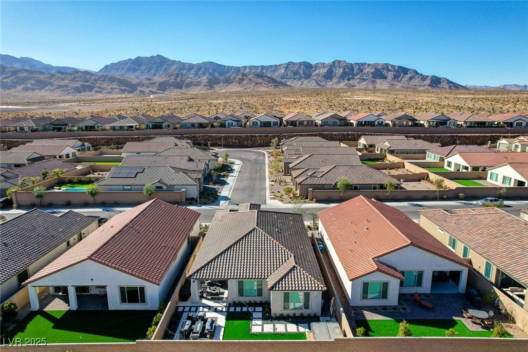 Las Vegas, Nevada, 89166, United States, 3 Bedrooms Bedrooms, ,2 BathroomsBathrooms,Residential,For Sale,2006139