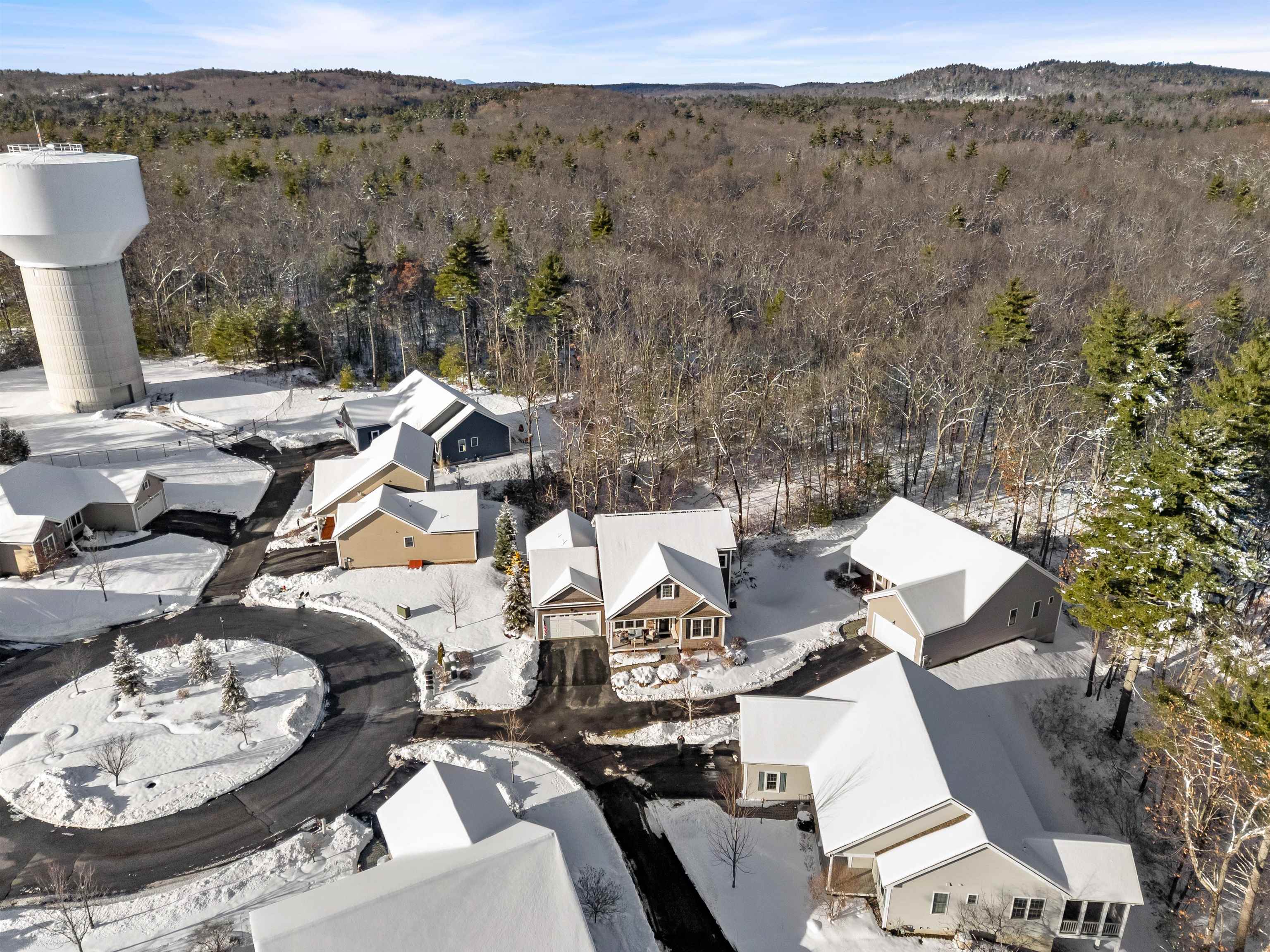 Manchester, New Hampshire, 03102, United States, 3 Bedrooms Bedrooms, ,3 BathroomsBathrooms,Residential,For Sale,2003193