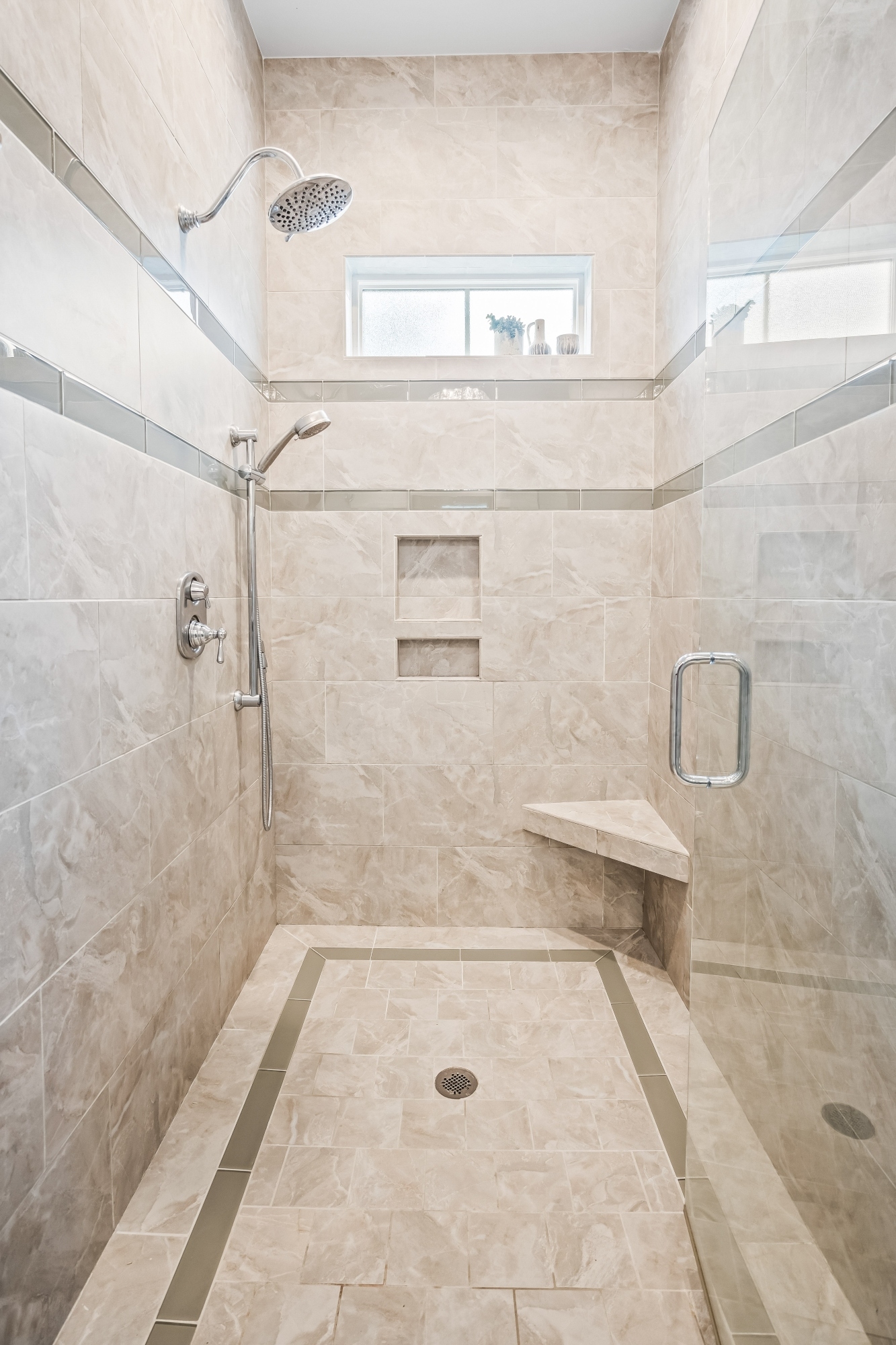  2120 Malcolm Road - 物件實景