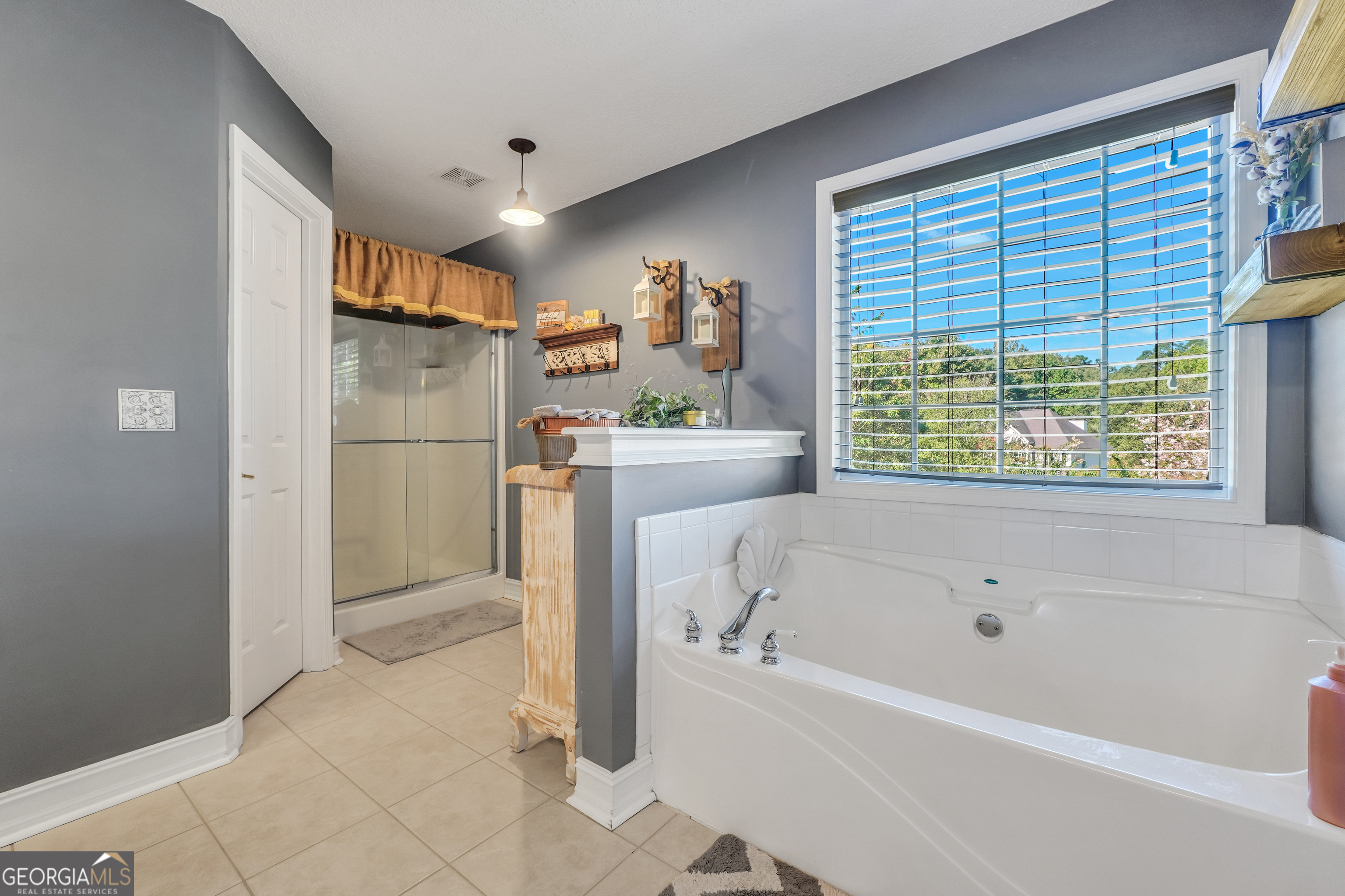 McDonough, Georgia, 30252, United States, 4 Bedrooms Bedrooms, ,3 BathroomsBathrooms,Residential,For Sale,1998075