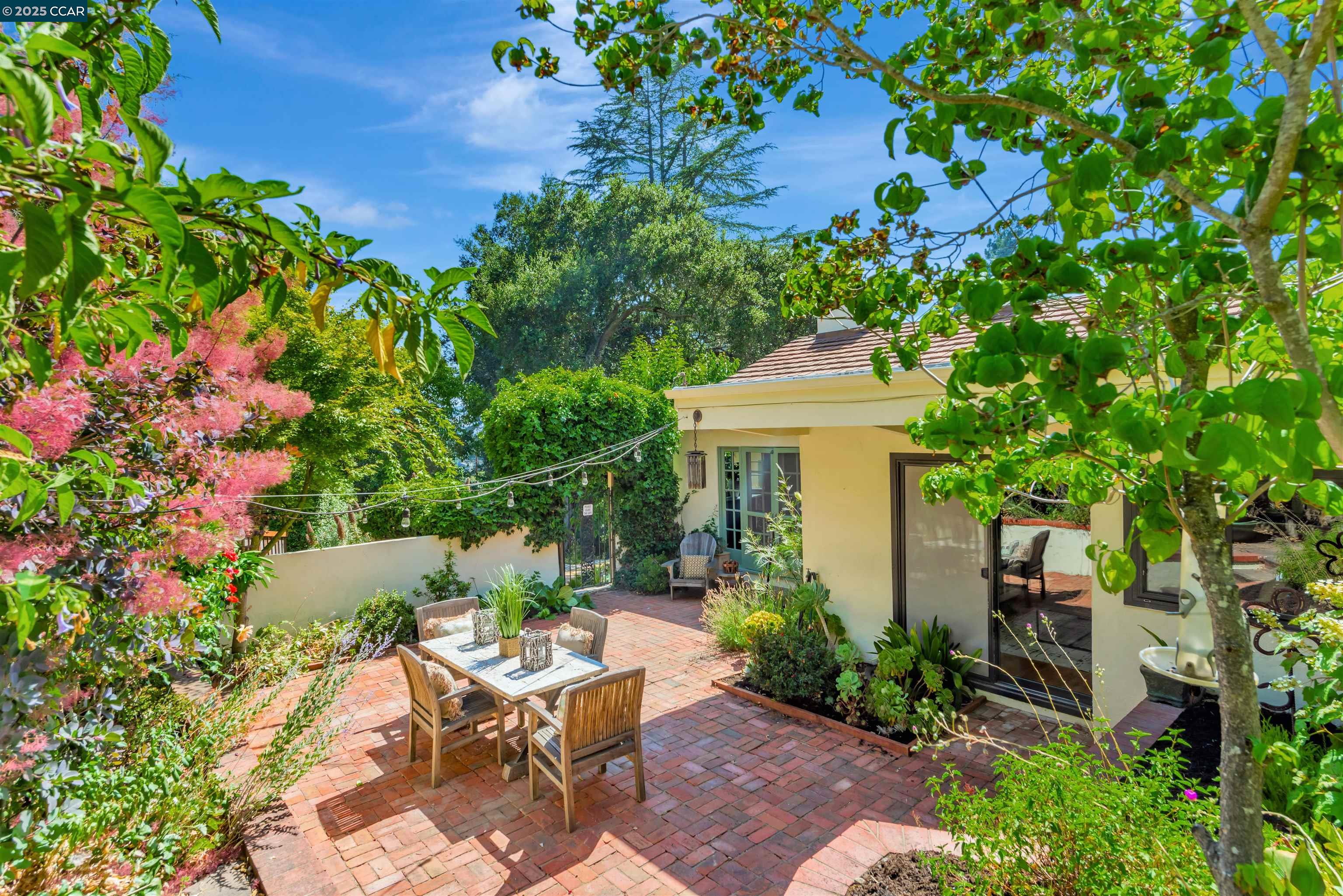 Orinda, California, 94563, United States, 4 Bedrooms Bedrooms, ,3 BathroomsBathrooms,Residential,For Sale,1885417