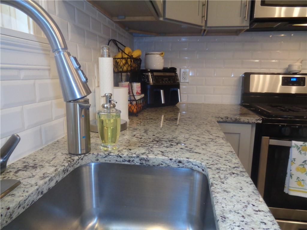 Providence, Rhode Island, 02903, United States, 4 Bedrooms Bedrooms, ,2 BathroomsBathrooms,Residential,For Sale,1944732