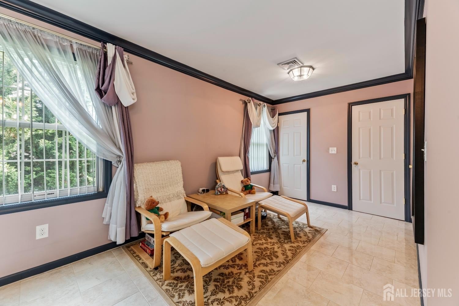 Edison, New Jersey, 08820, United States, 4 Bedrooms Bedrooms, ,2 BathroomsBathrooms,Residential,For Sale,1921725