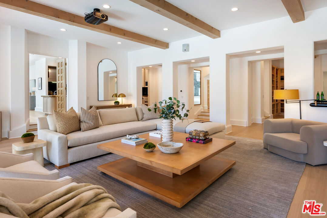 Beverly Hills, California, 90210, United States, 6 Bedrooms Bedrooms, ,8 BathroomsBathrooms,Residential,For Sale,1926509