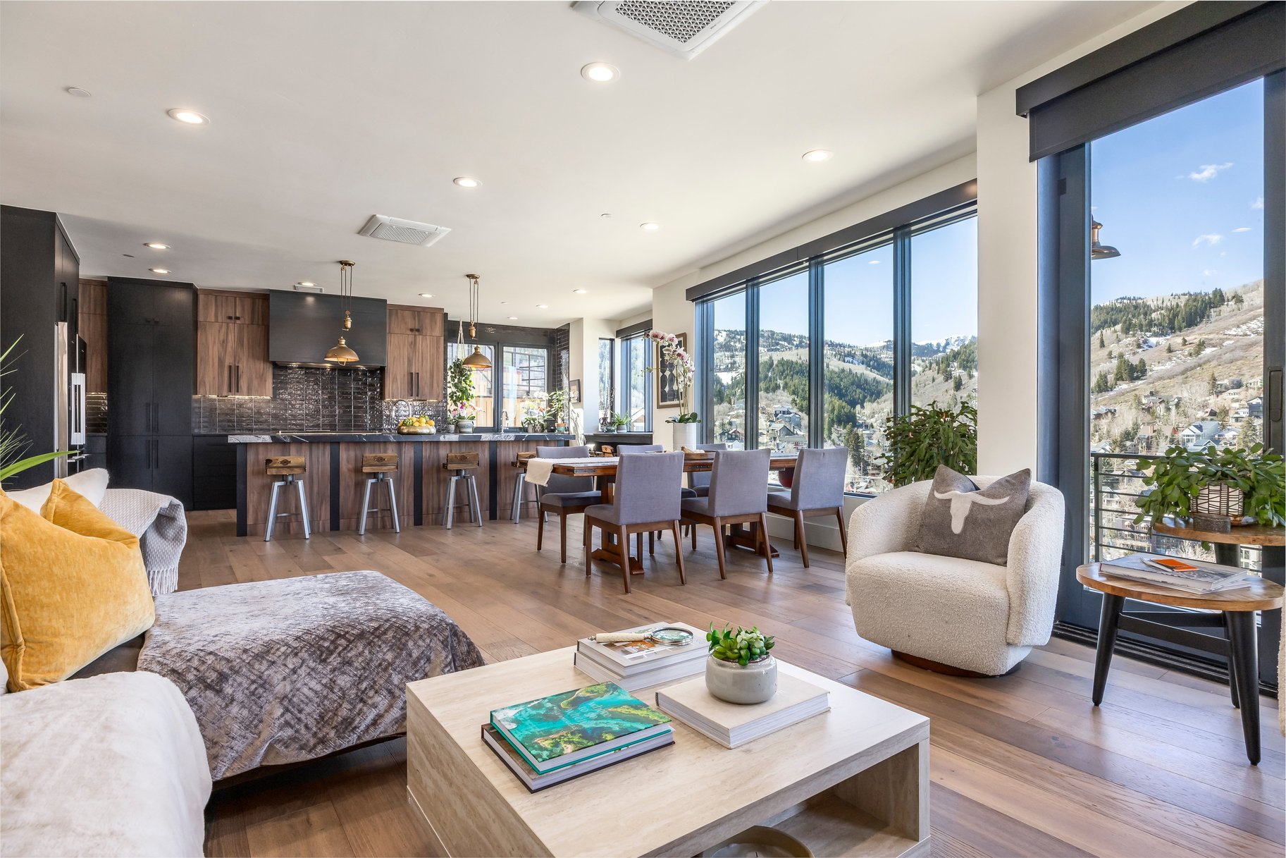  Mountain Modern Masterpiece with Sweeping Old Town and Ski Area Views - 物件實景