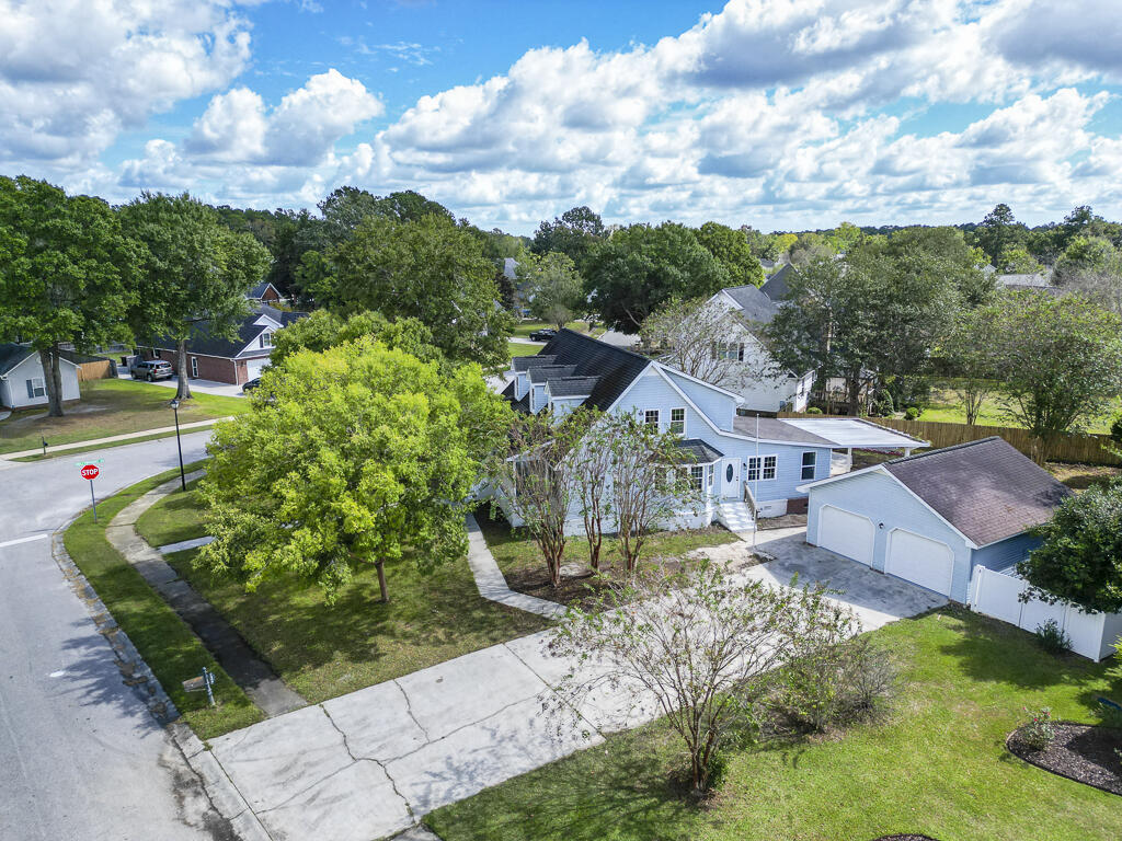 Moncks Corner, South Carolina, 29461, United States, 4 Bedrooms Bedrooms, ,3 BathroomsBathrooms,Residential,For Sale,1986405