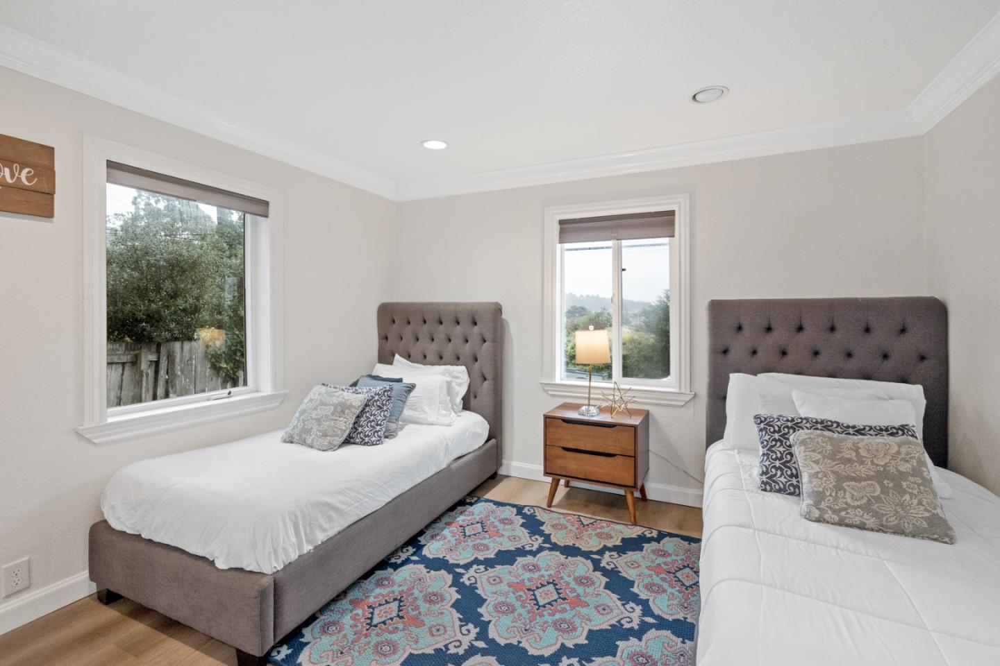 Pacifica, California, 94044, United States, 4 Bedrooms Bedrooms, ,5 BathroomsBathrooms,Residential,For Sale,1988346