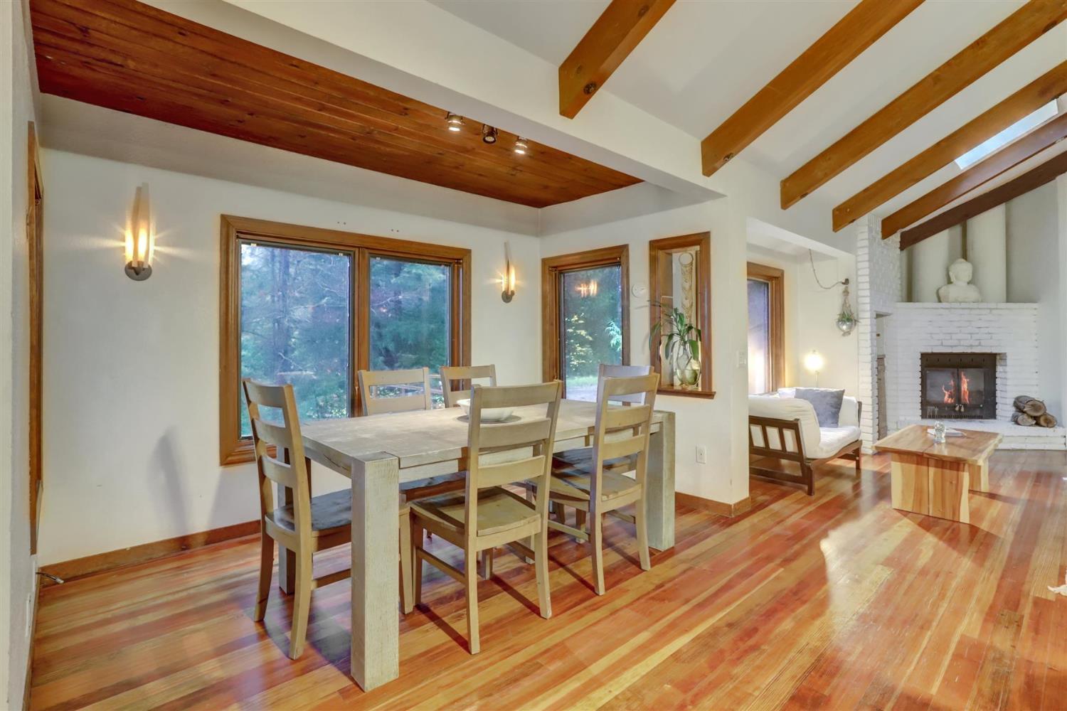 Nevada City, California, 95959, United States, 6 Bedrooms Bedrooms, ,5 BathroomsBathrooms,Residential,For Sale,1997761