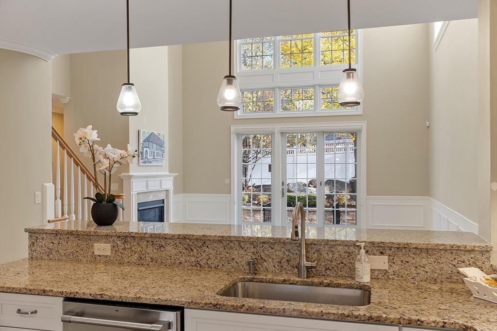 Lynnfield, Massachusetts, 01940, United States, 2 Bedrooms Bedrooms, ,3 BathroomsBathrooms,Residential,For Sale,1991893