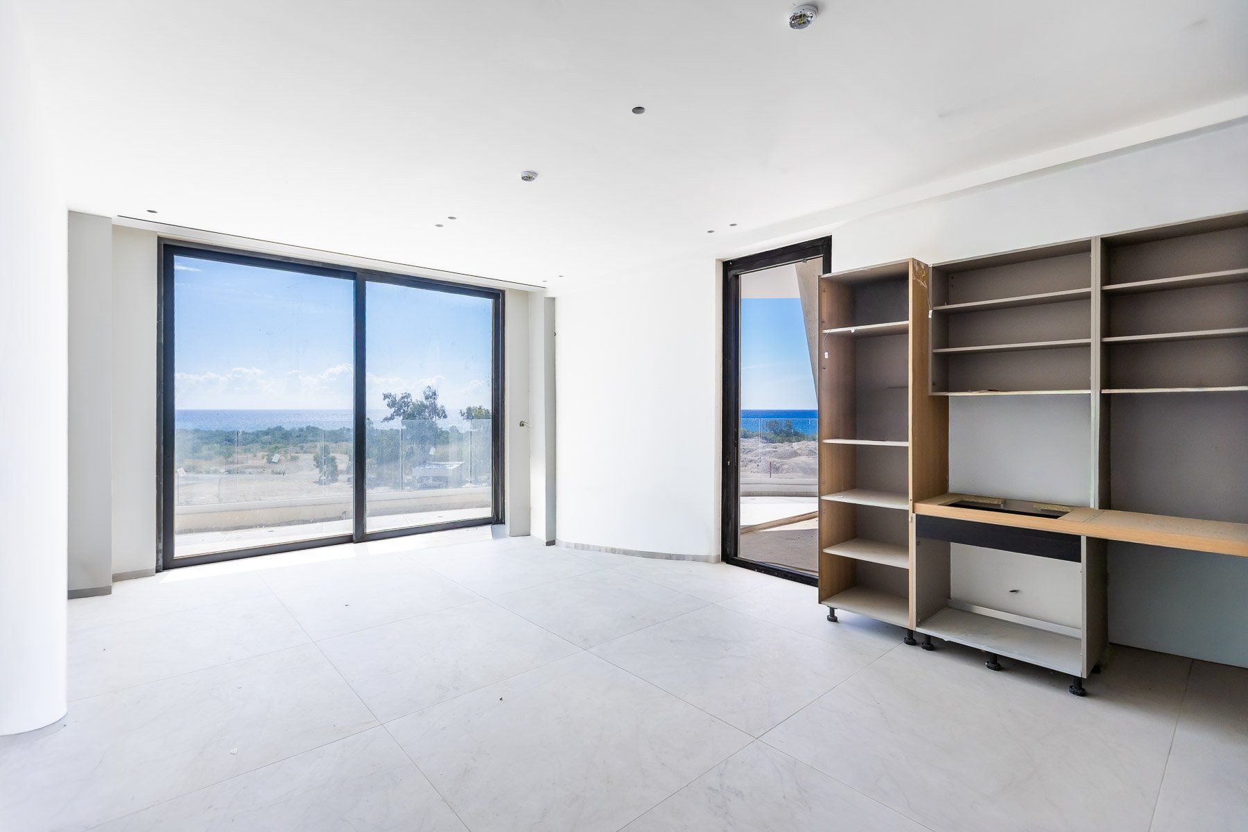  Beachfront One -Bedroom Apartment in a Philippe Starck Resort, Pyrgos, Limassol - 物件實景