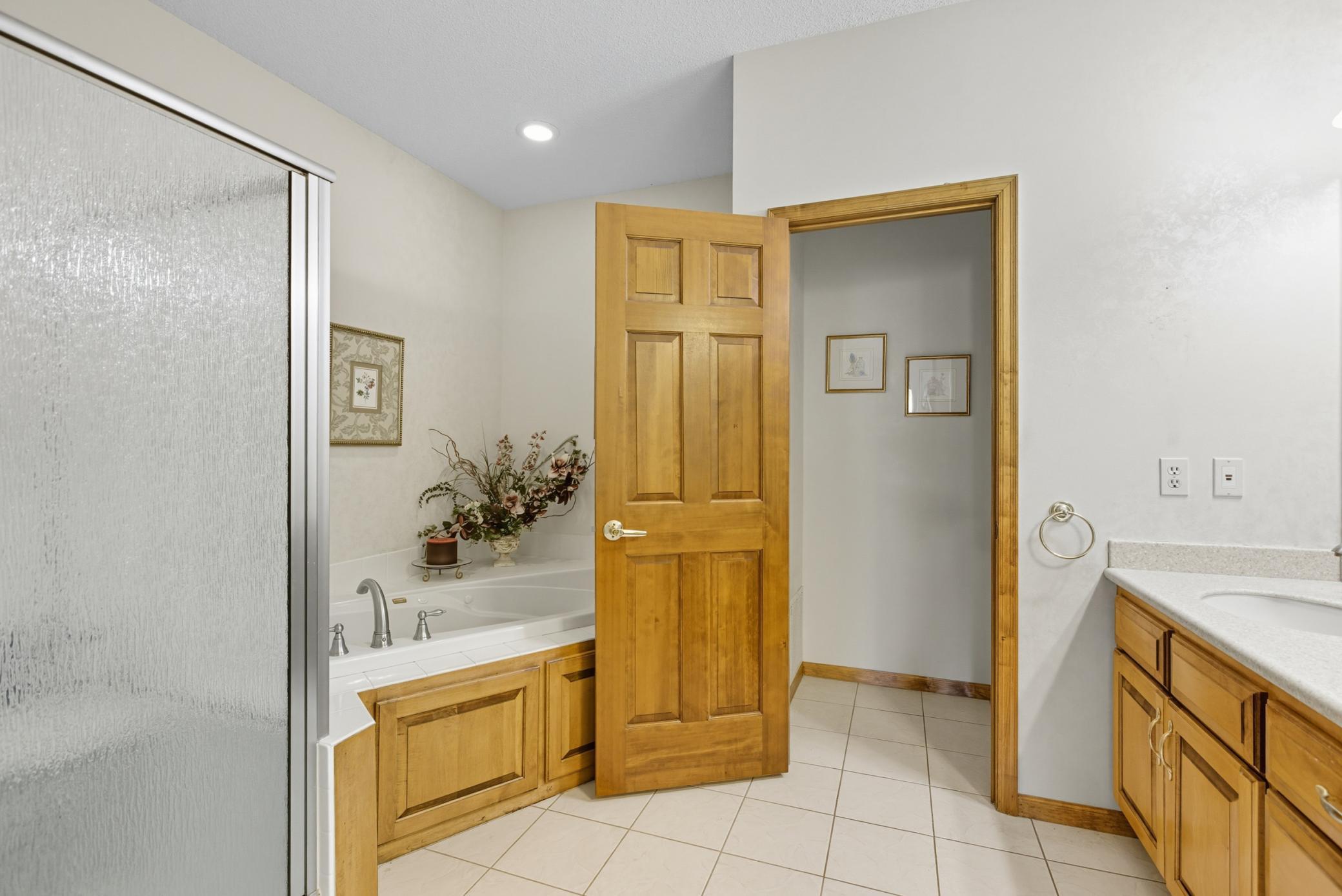 Plymouth, Minnesota, 55446, United States, 3 Bedrooms Bedrooms, ,2 BathroomsBathrooms,Residential,For Sale,1957891