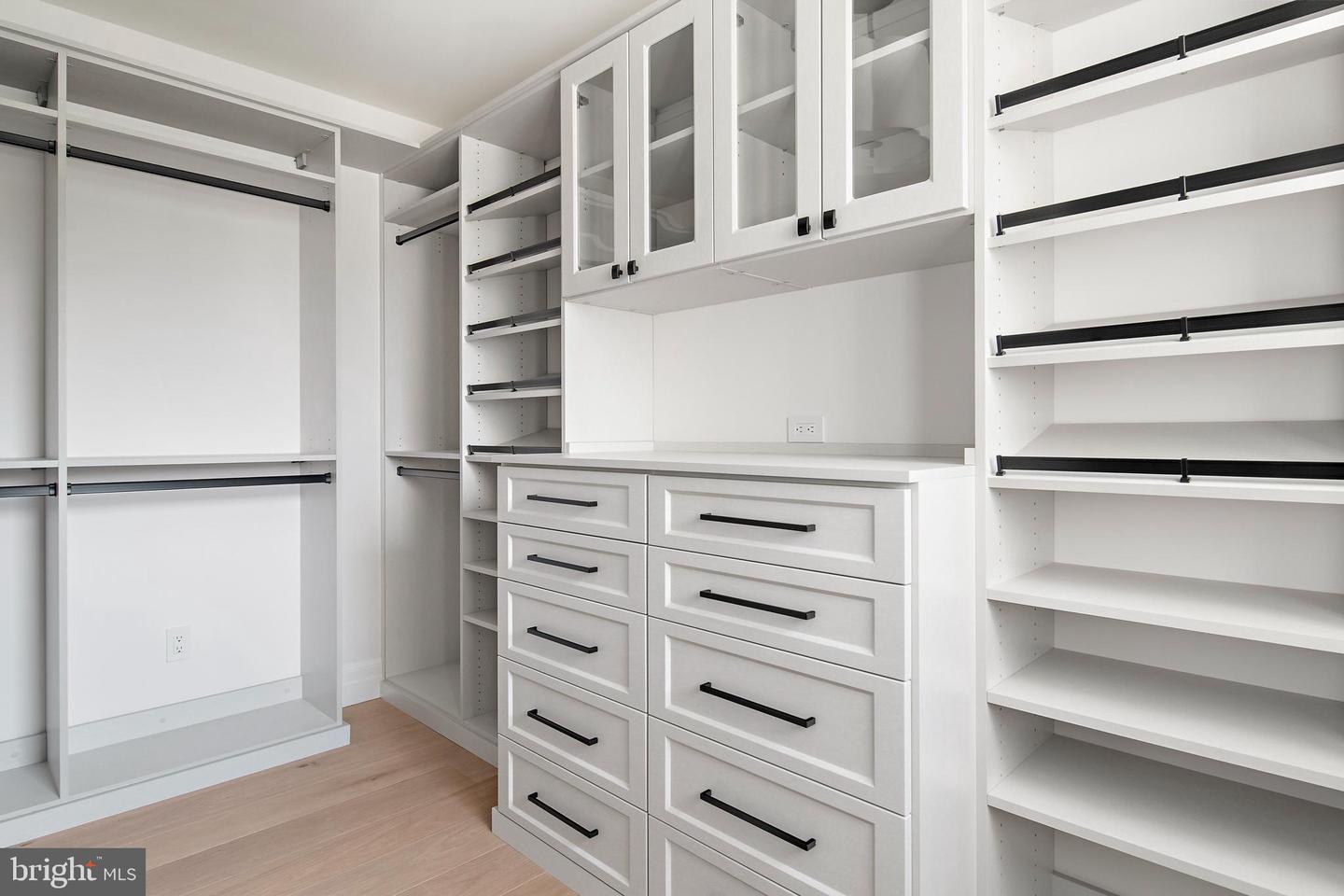 Annapolis, Maryland, 21403, United States, 4 Bedrooms Bedrooms, ,6 BathroomsBathrooms,Residential,For Sale,1940452