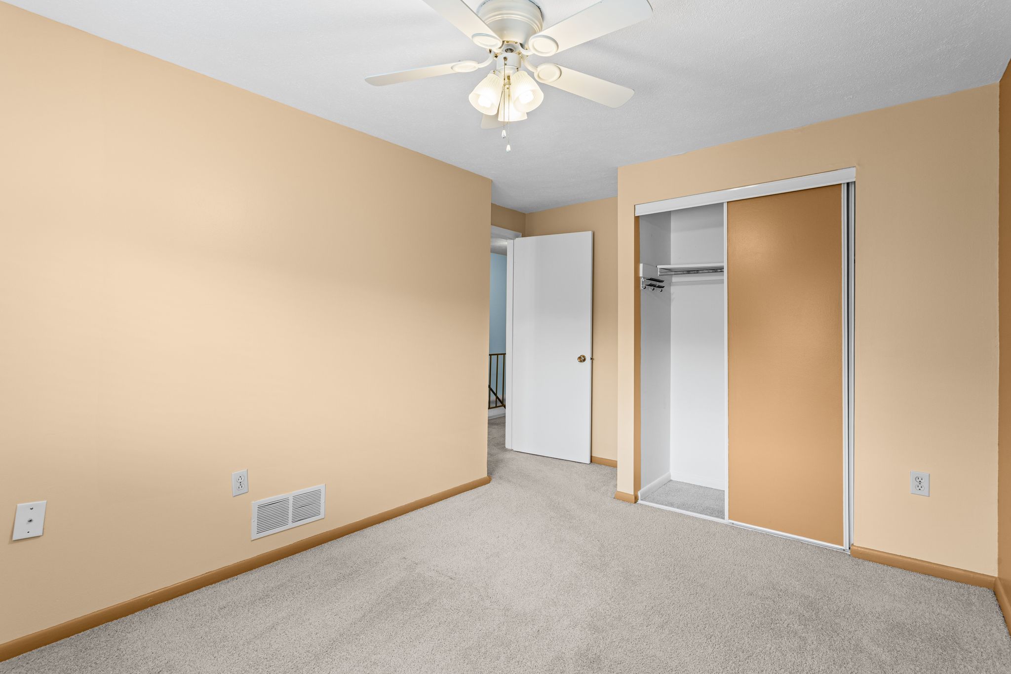  128 Arrowood Drive, Cranberry Township, PA 16066 - 物件實景