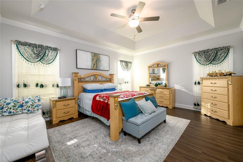 Cumming, Georgia, 30028, United States, 4 Bedrooms Bedrooms, ,3 BathroomsBathrooms,Residential,For Sale,1840509