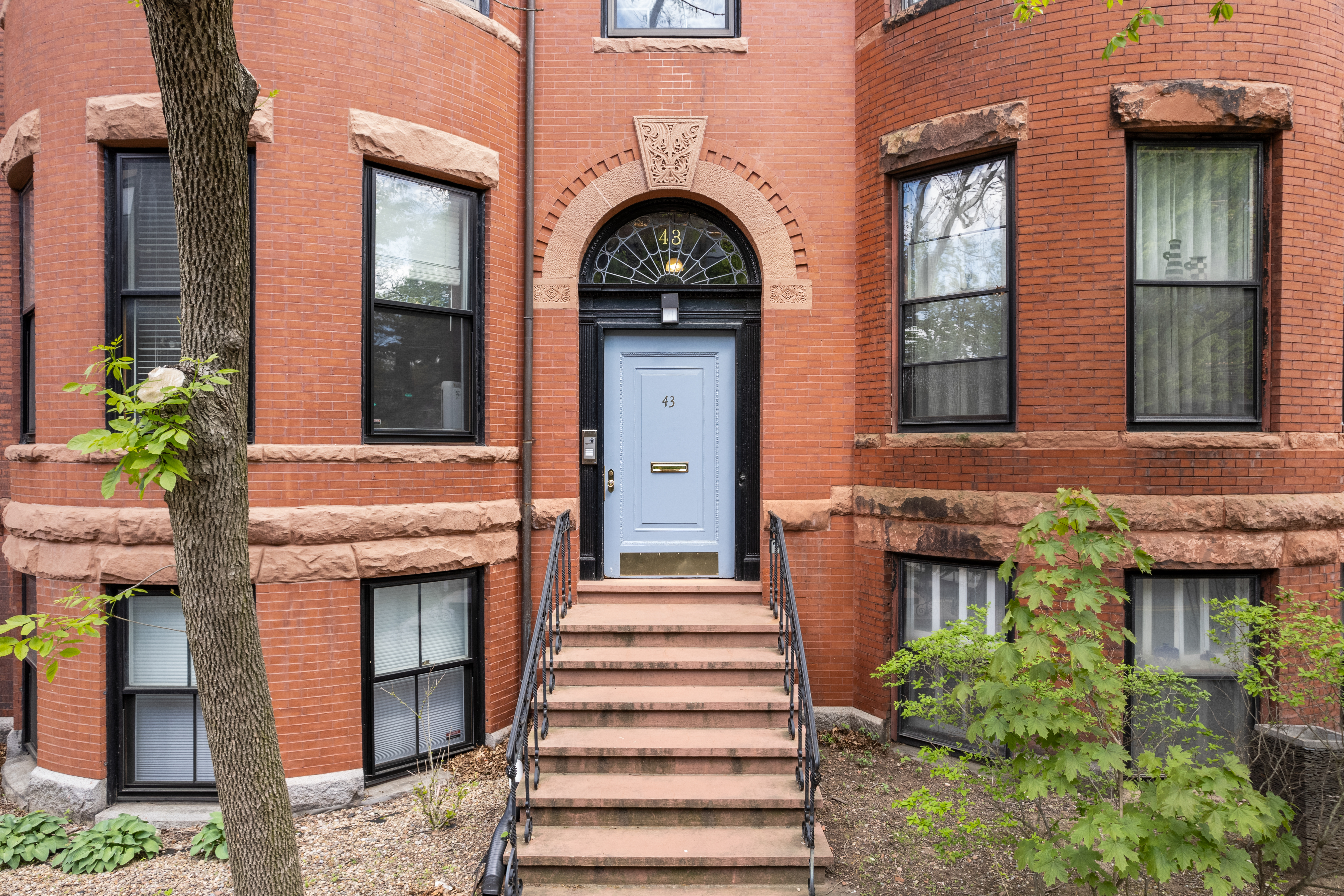  43 Carlton Street, Unit 2, Brookline, MA, 02446 - 物件實景