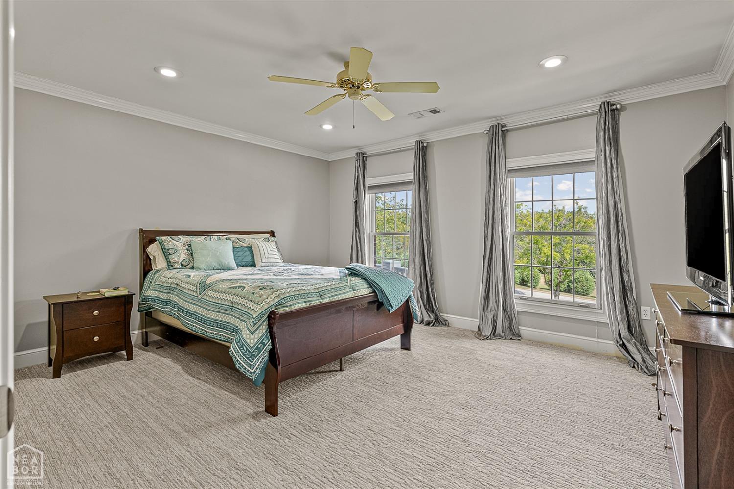 Jonesboro, Arkansas, 72404, United States, 4 Bedrooms Bedrooms, ,5 BathroomsBathrooms,Residential,For Sale,1983178