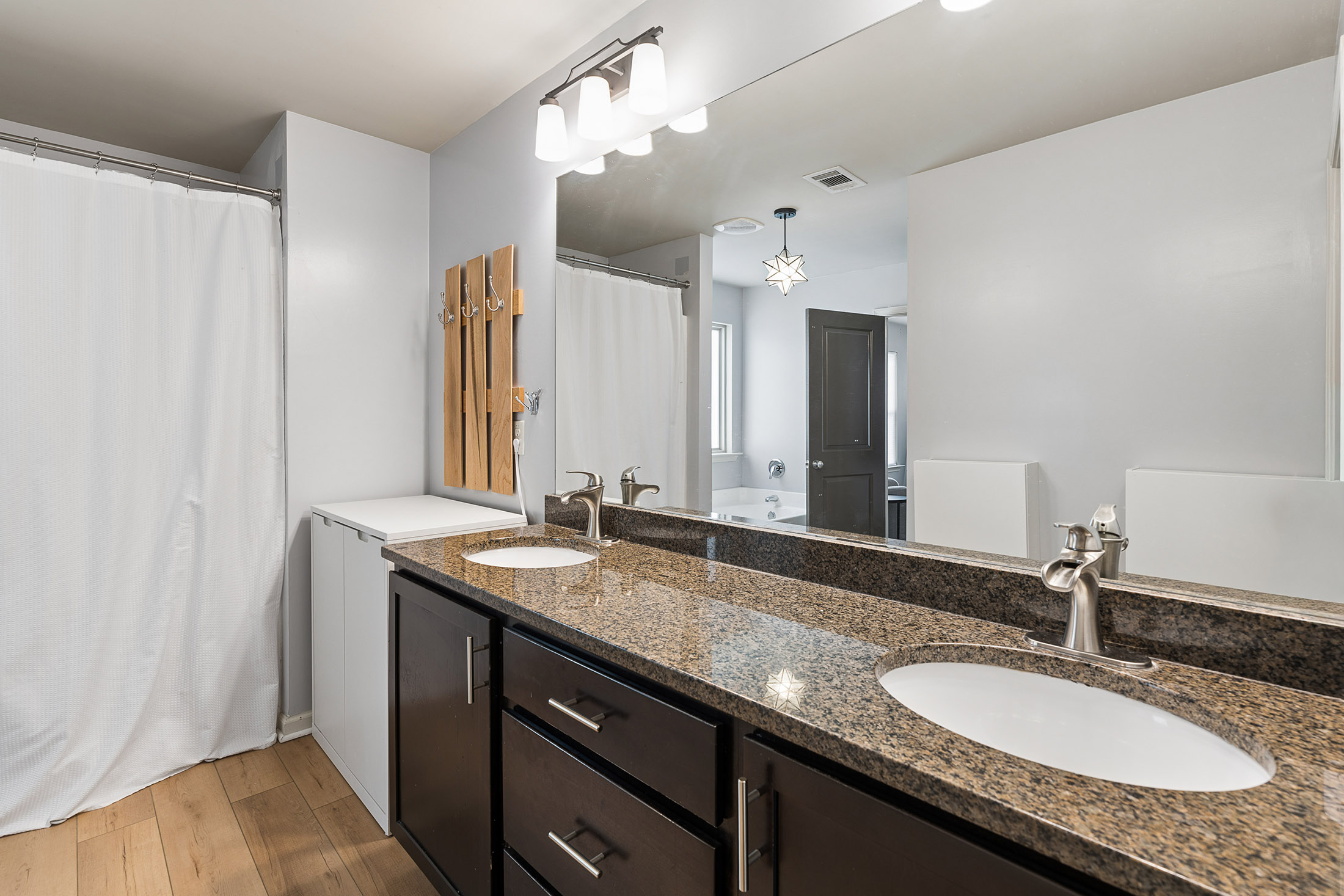  Beautiful Edgewood Home in Prime Parkside Location - 物件實景