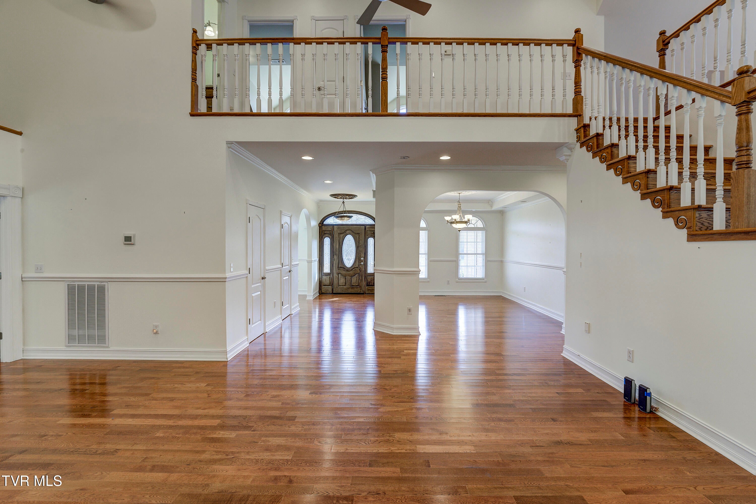 Bristol, Tennessee, 37620, United States, 4 Bedrooms Bedrooms, ,4 BathroomsBathrooms,Residential,For Sale,2001712