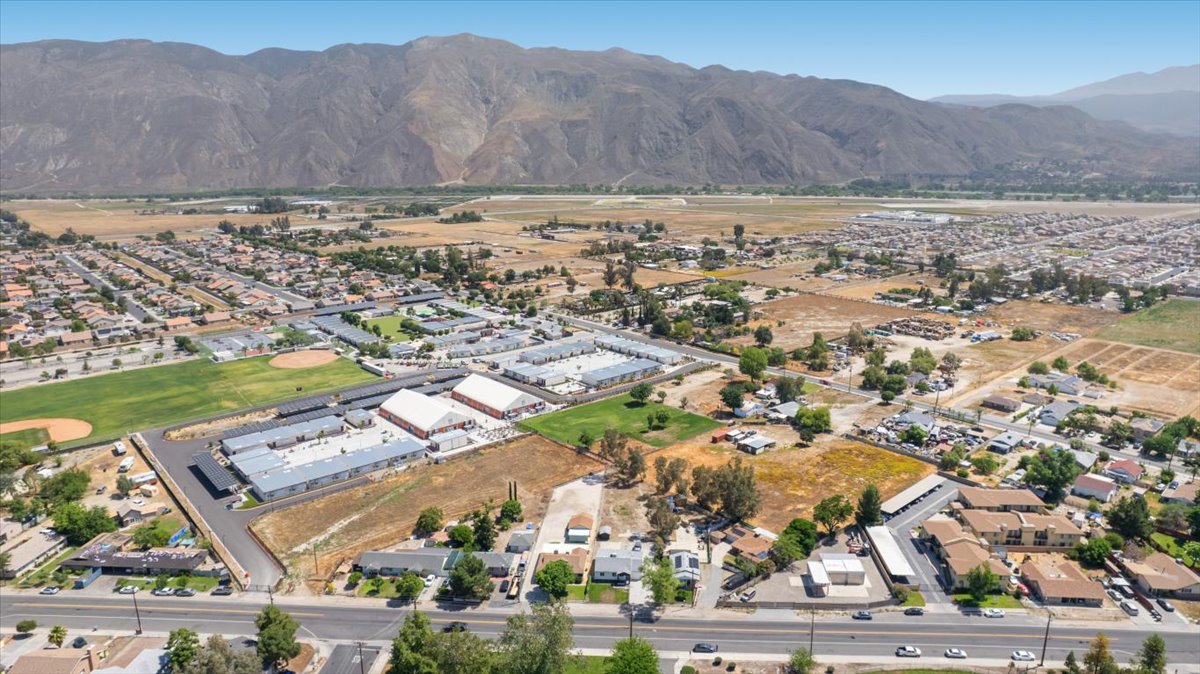 San Jacinto, California, 92583, United States, 6 Bedrooms Bedrooms, ,4 BathroomsBathrooms,Residential,For Sale,1977505