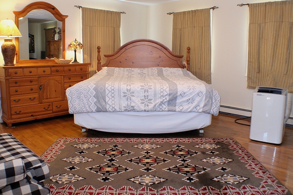 North Brookfield, Massachusetts, 01535, United States, 3 Bedrooms Bedrooms, ,3 BathroomsBathrooms,Residential,For Sale,1905631