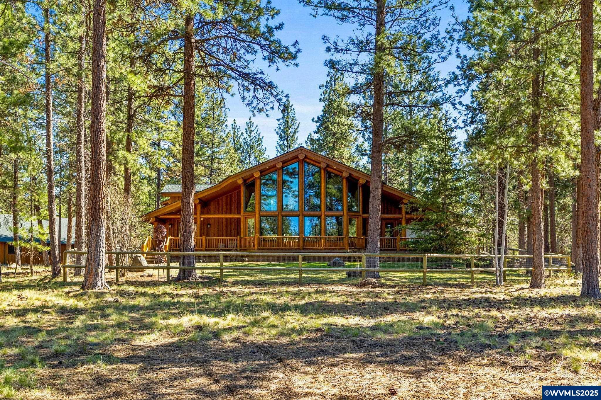 Sisters, Oregon, 97759, United States, 3 Bedrooms Bedrooms, ,6 BathroomsBathrooms,Residential,For Sale,1784576