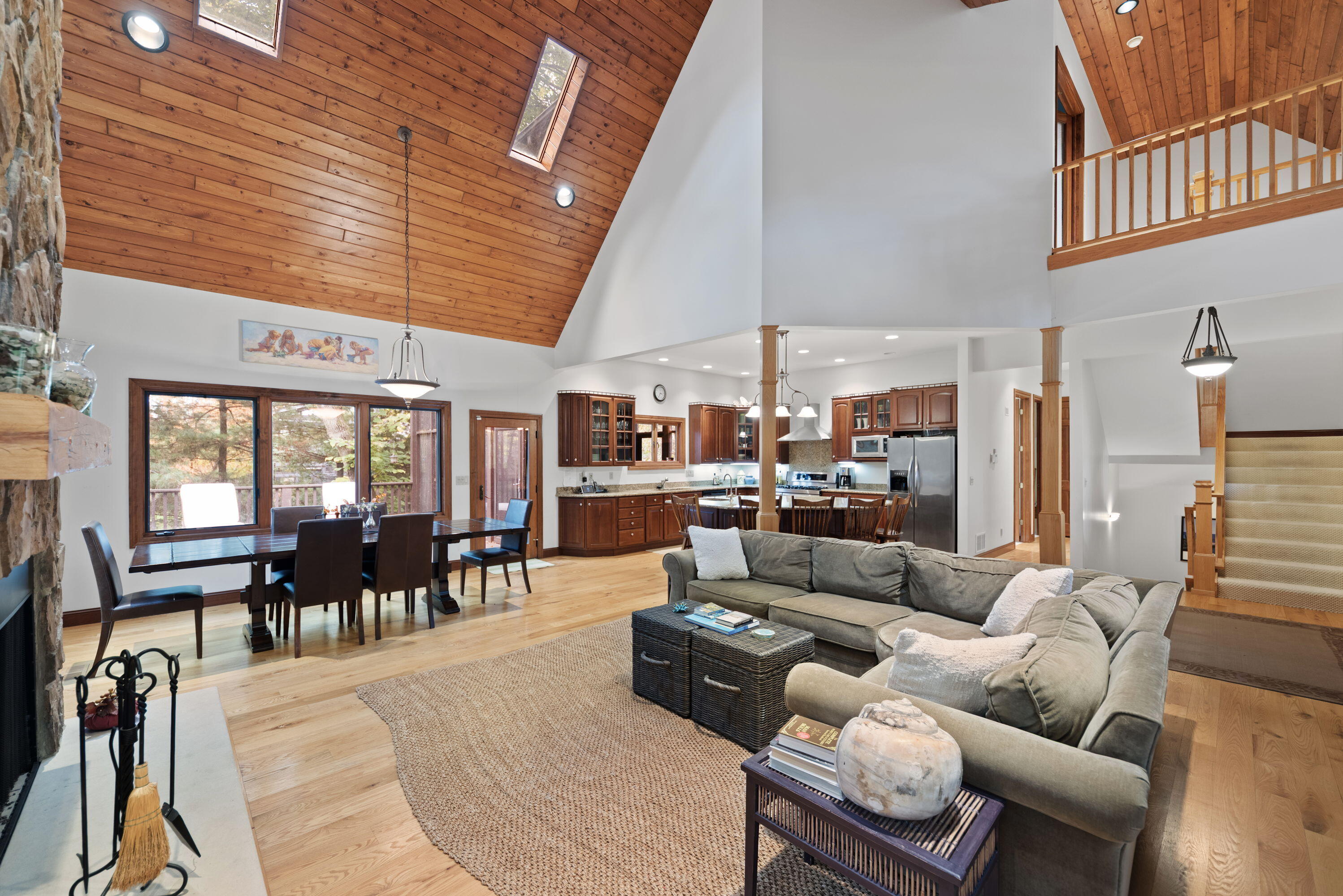 New Buffalo, Michigan, 49117, United States, 4 Bedrooms Bedrooms, ,3 BathroomsBathrooms,Residential,For Sale,1987868