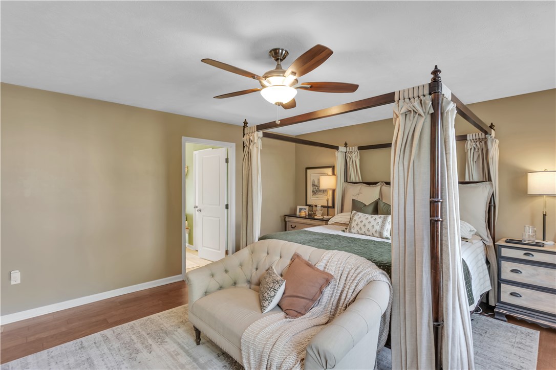 Brighton Twp, Pennsylvania, 15009, United States, 5 Bedrooms Bedrooms, ,4 BathroomsBathrooms,Residential,For Sale,1866619